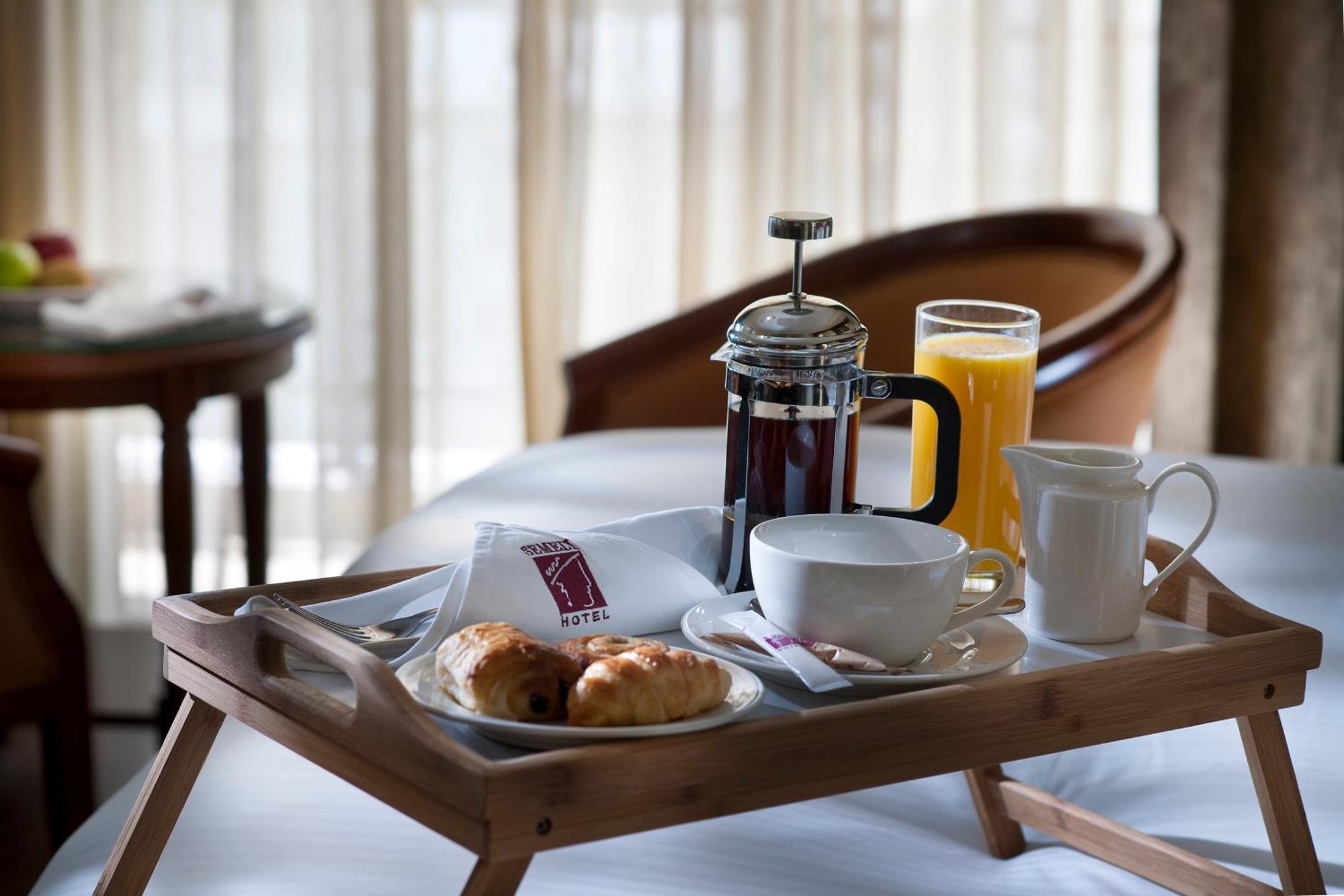 Hotel Semeli 3*