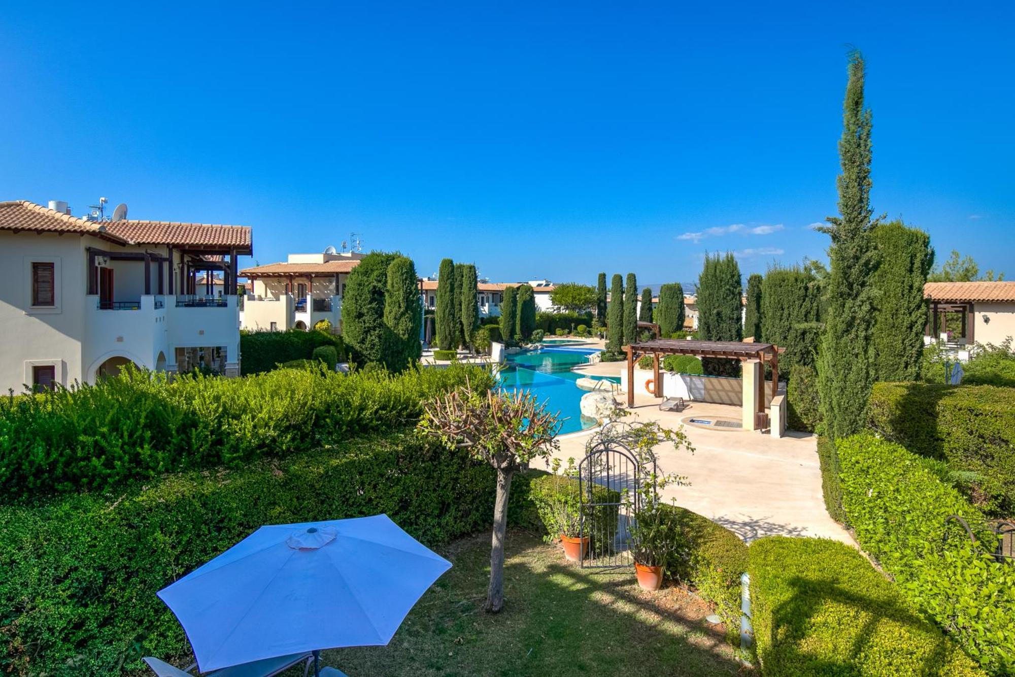 2 Bedroom Assia With Communal Pool, Aphrodite Hills * Kouklia
