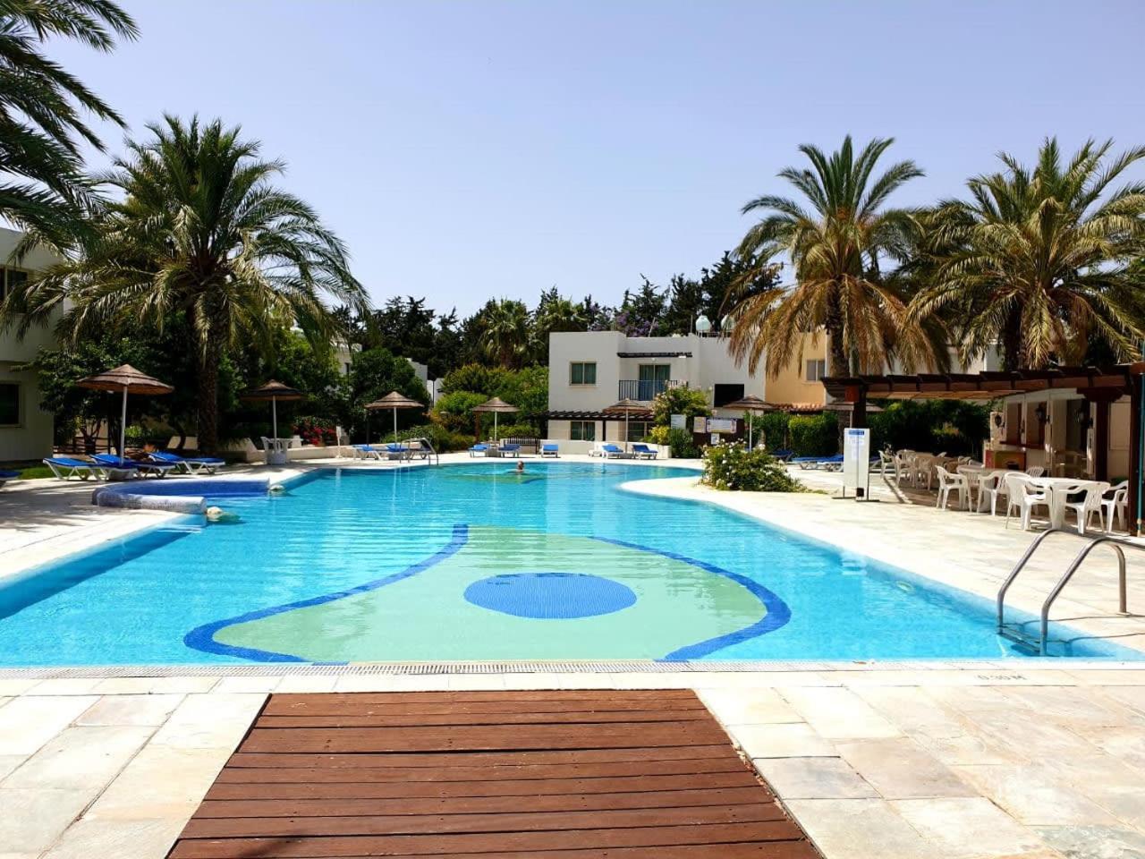Paphos Gardens - 1Br Apt Near Pool, 5 Mins To Beach And Shops * Paphos