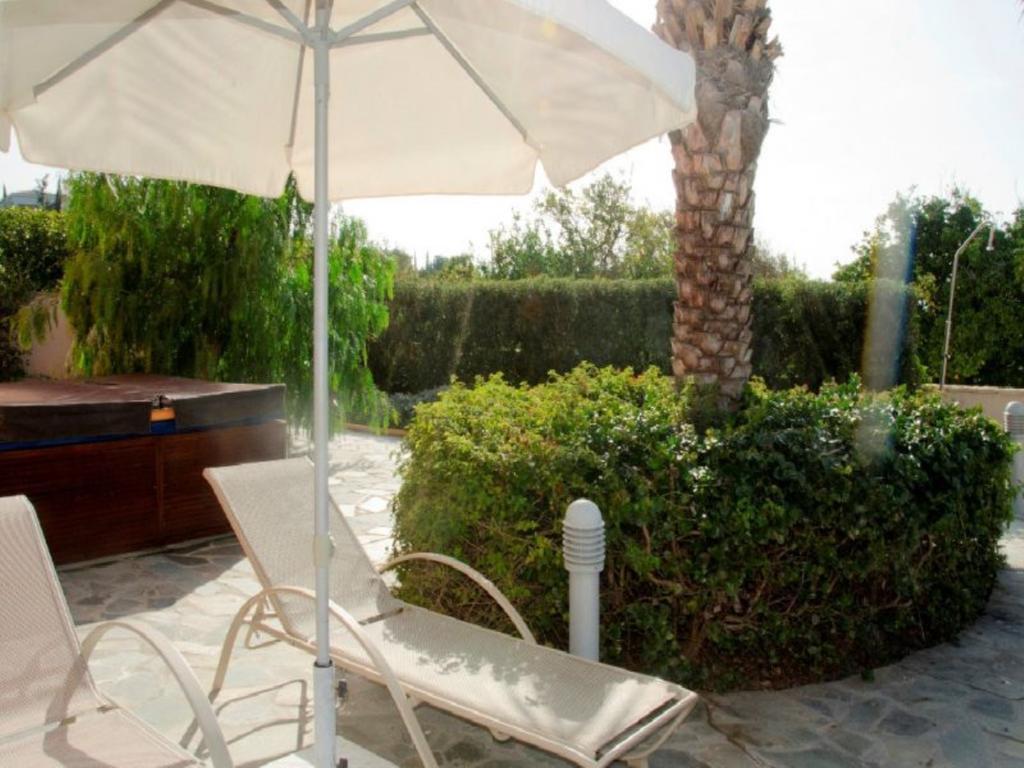 Villa Saraliana Sandy - Heated Pool - Jacuzzi - Private Area *