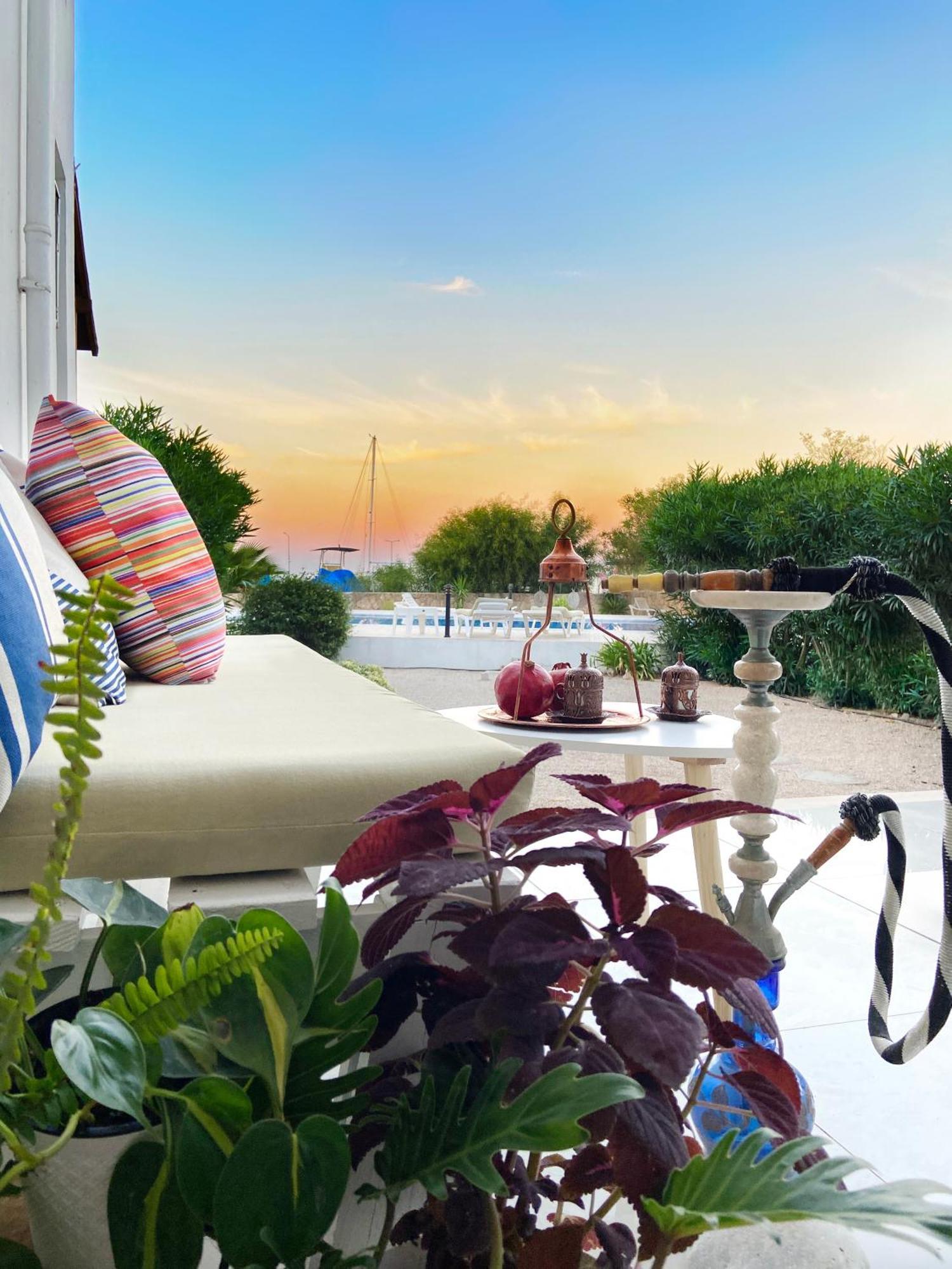 Spacious Three-bedroom With Sea View A4