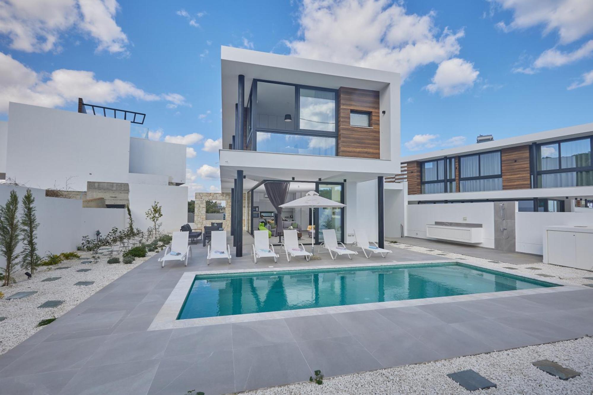 Elite Pearl Protaras