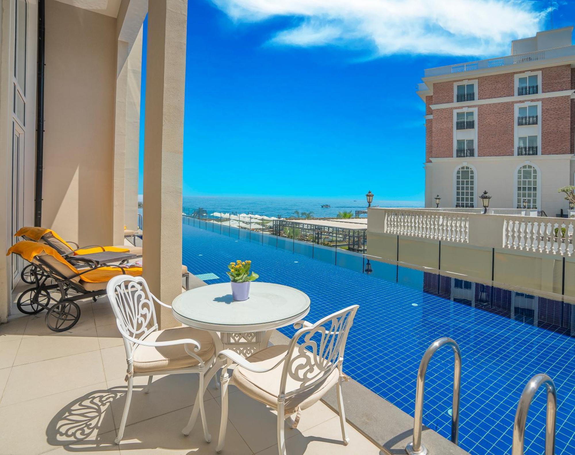 Resort Kaya Palazzo & Casino