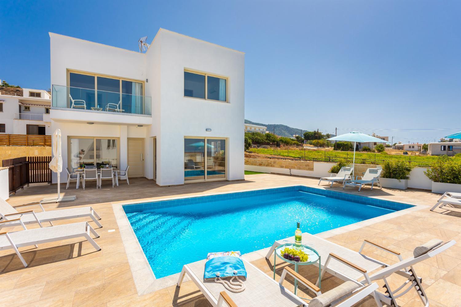 Diana Seaside Villa Pomos