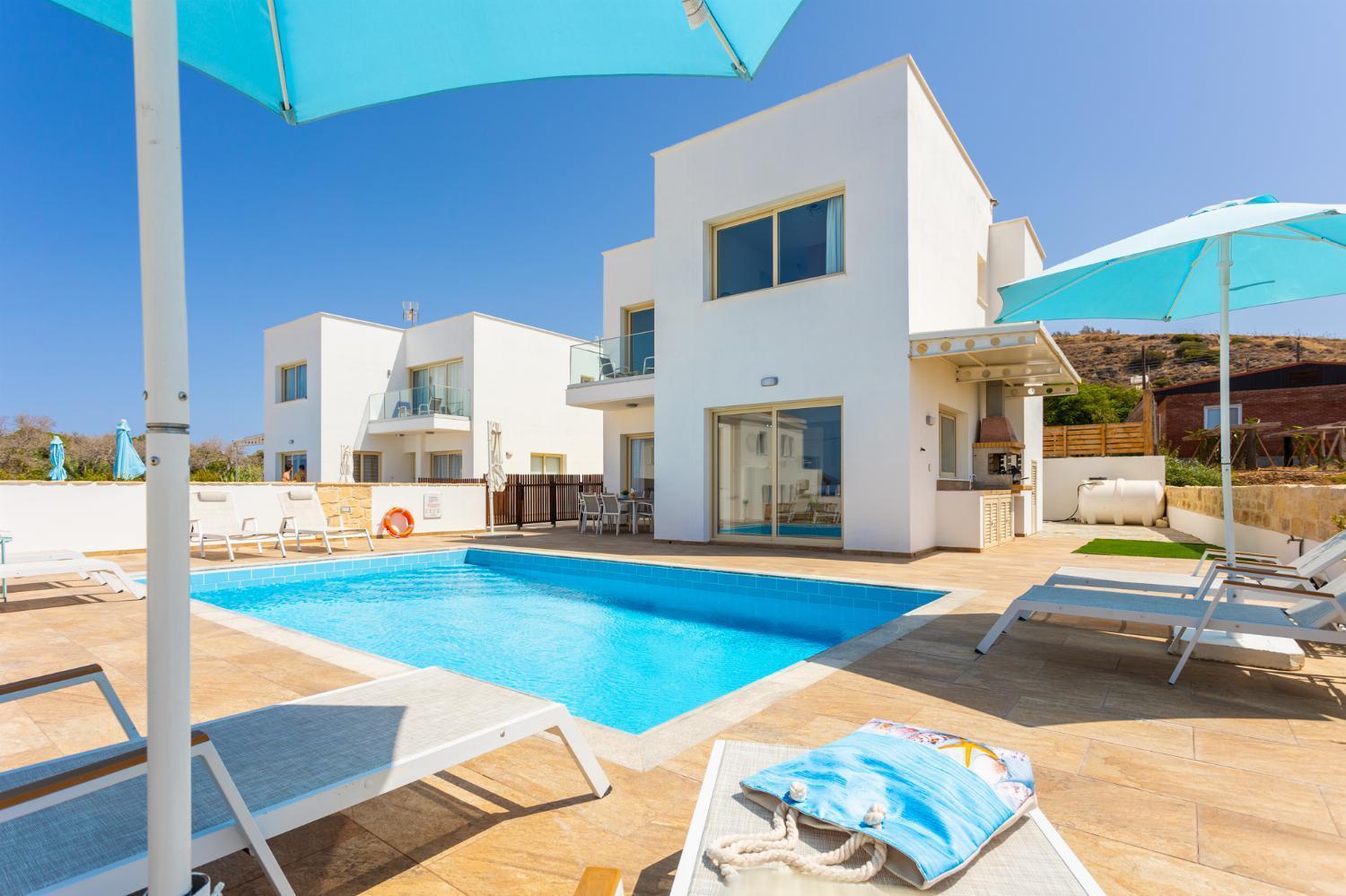 Diana Seaside Pomos