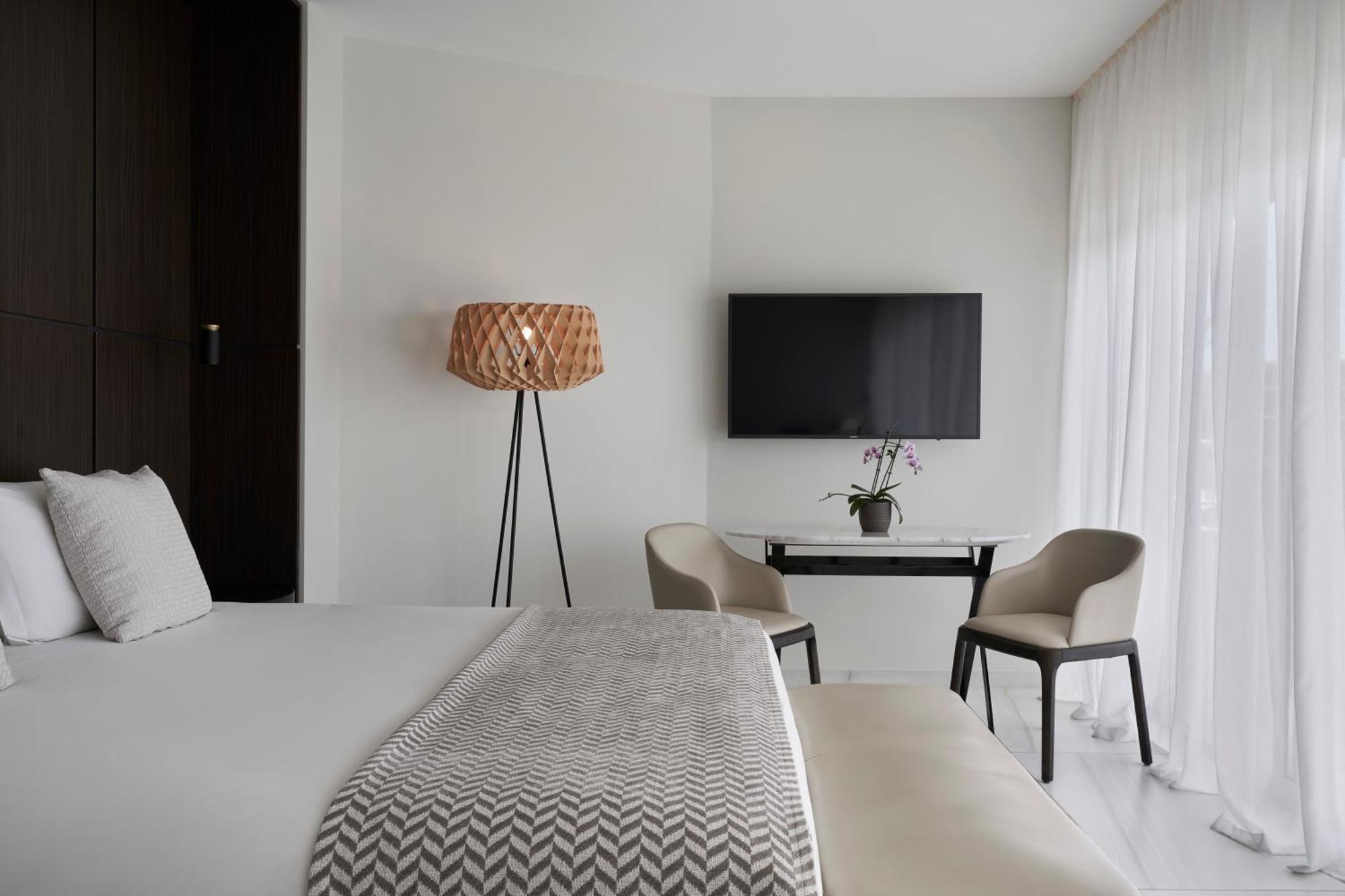 Hotel Atlantica Bay - Adults Only Limassol
