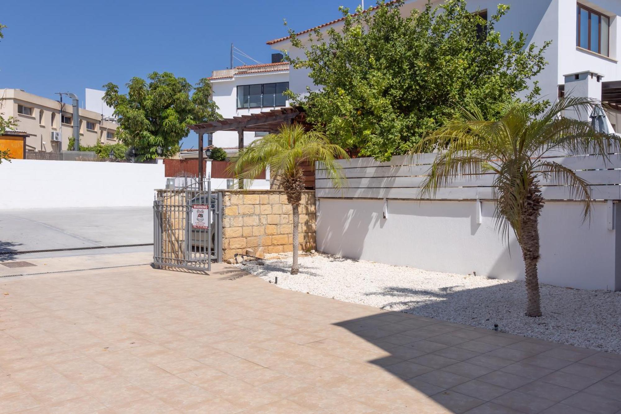 Shanta Villa