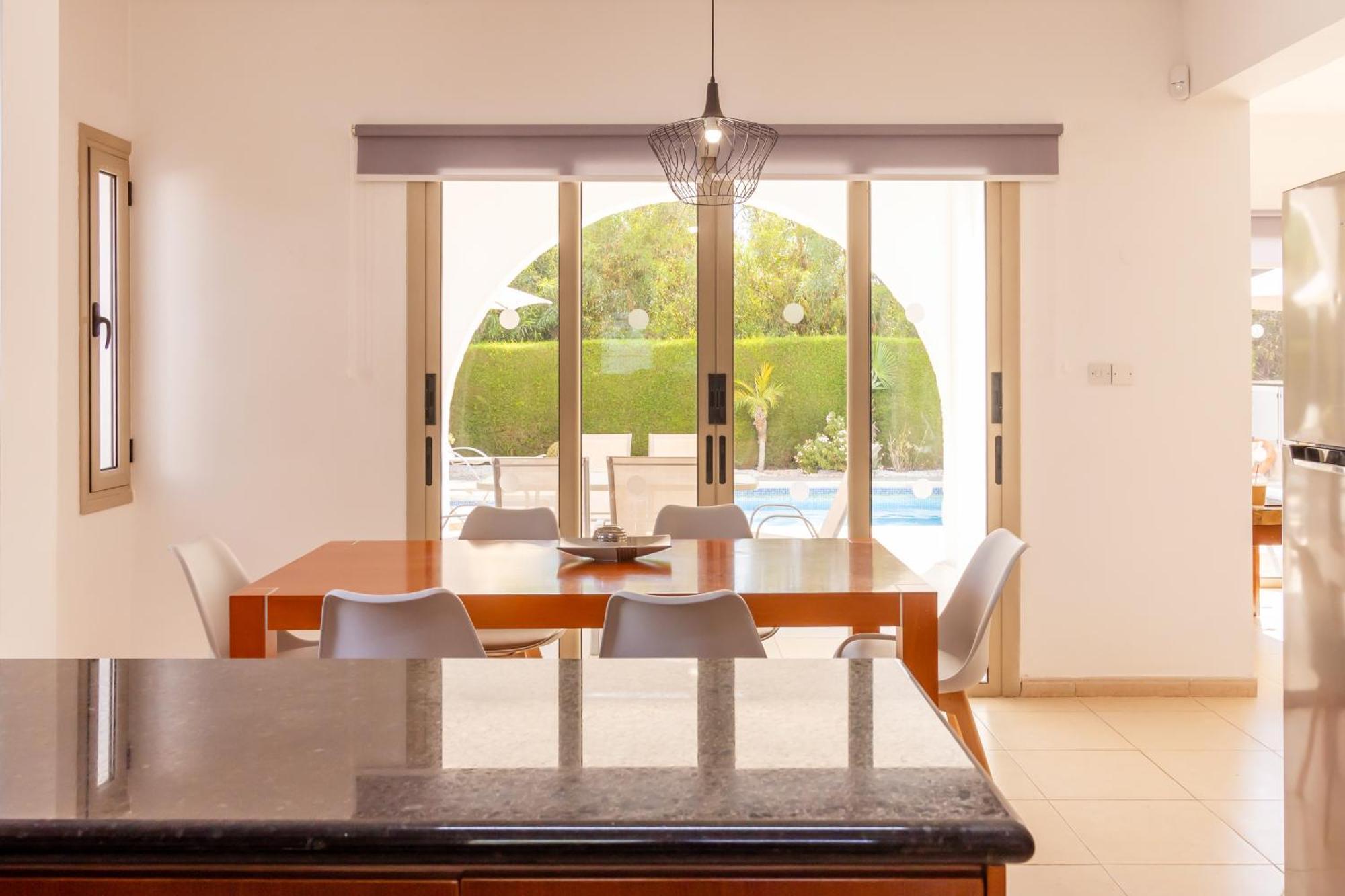 Villa Shanta *