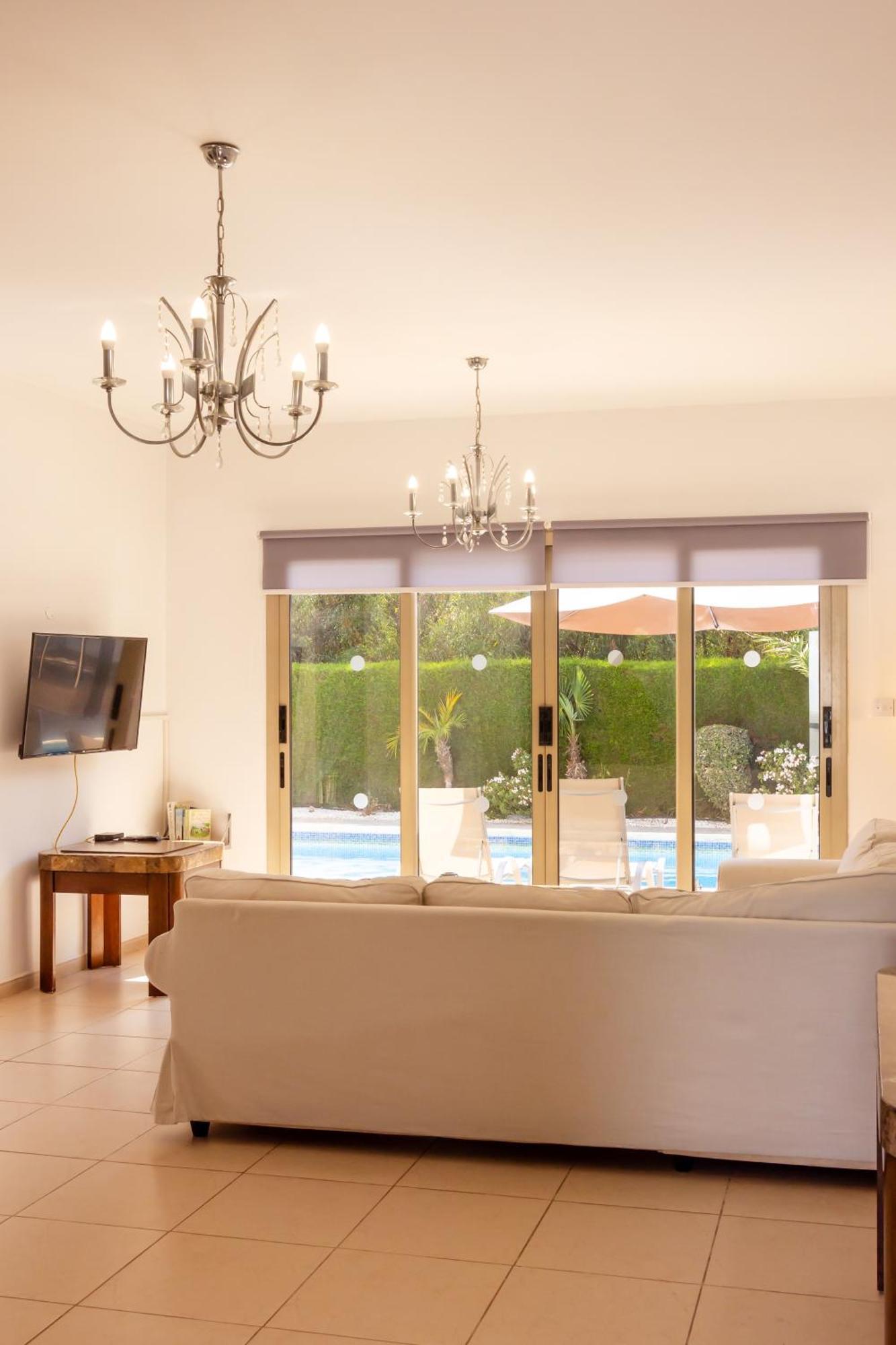 Shanta Villa *