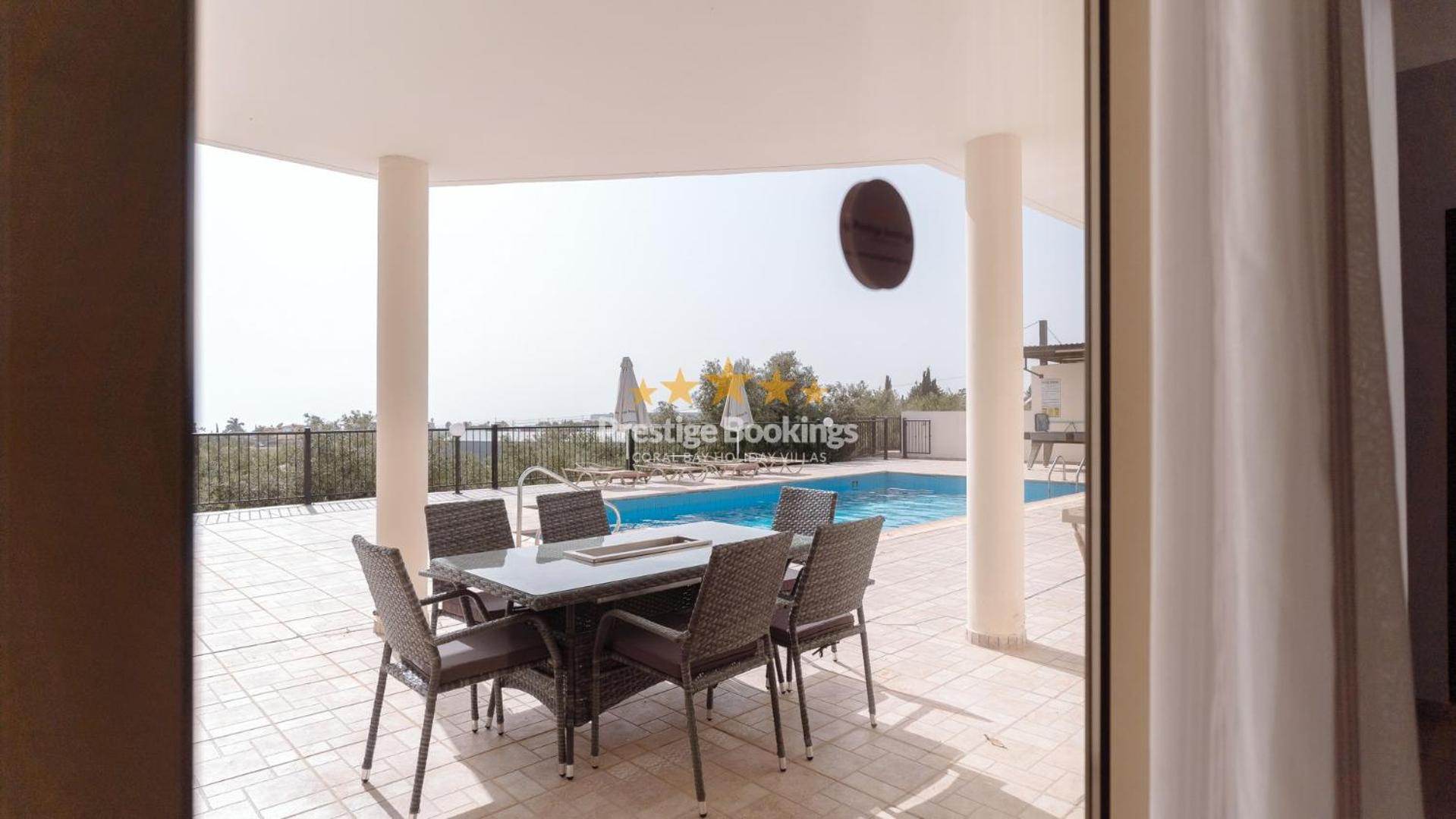 Eframia Ena By Prestige Bookings Pousada