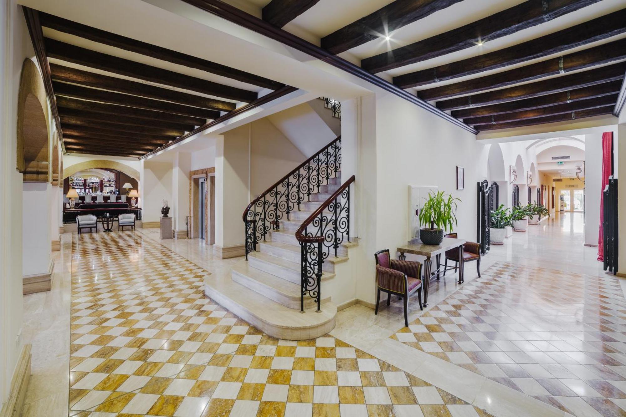 Hotel The Arkin Colony