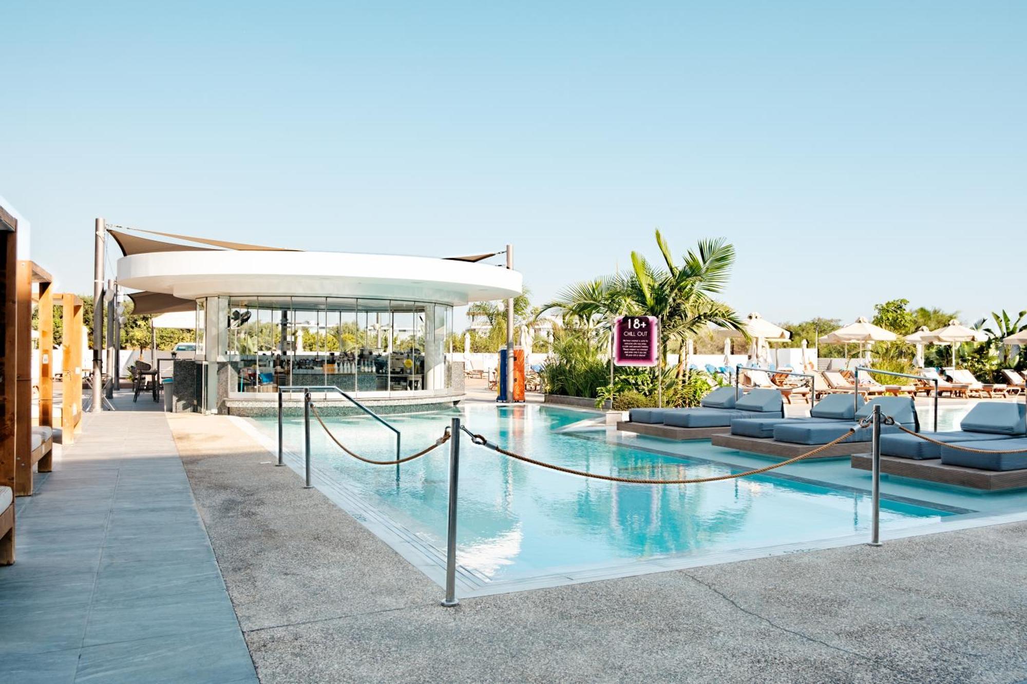 Hotel Kapetanios Bay