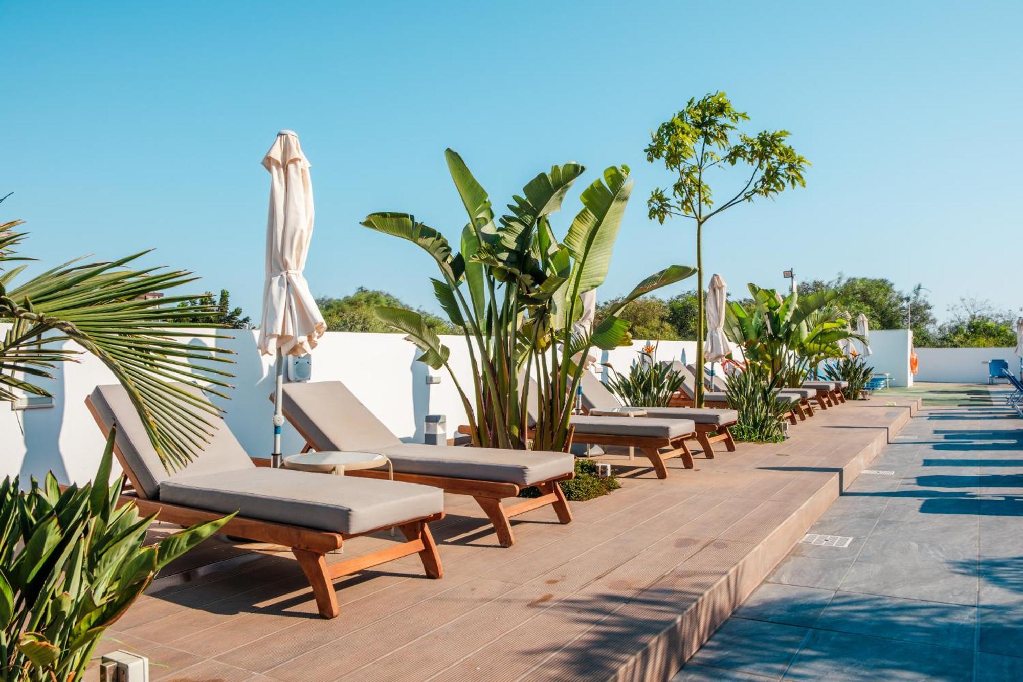 Hotel Kapetanios Bay 3*