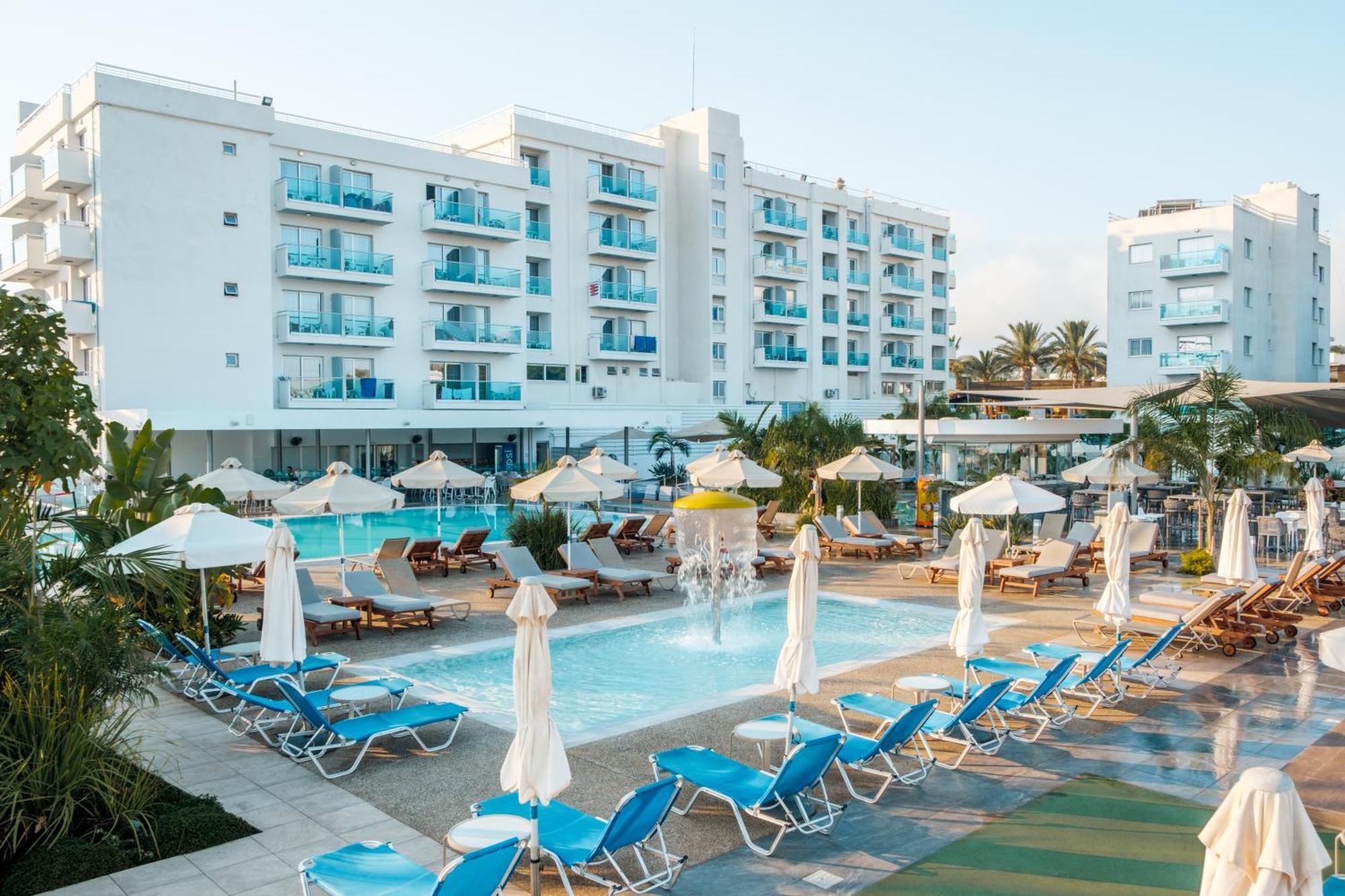 Kapetanios Bay Hotel 3*