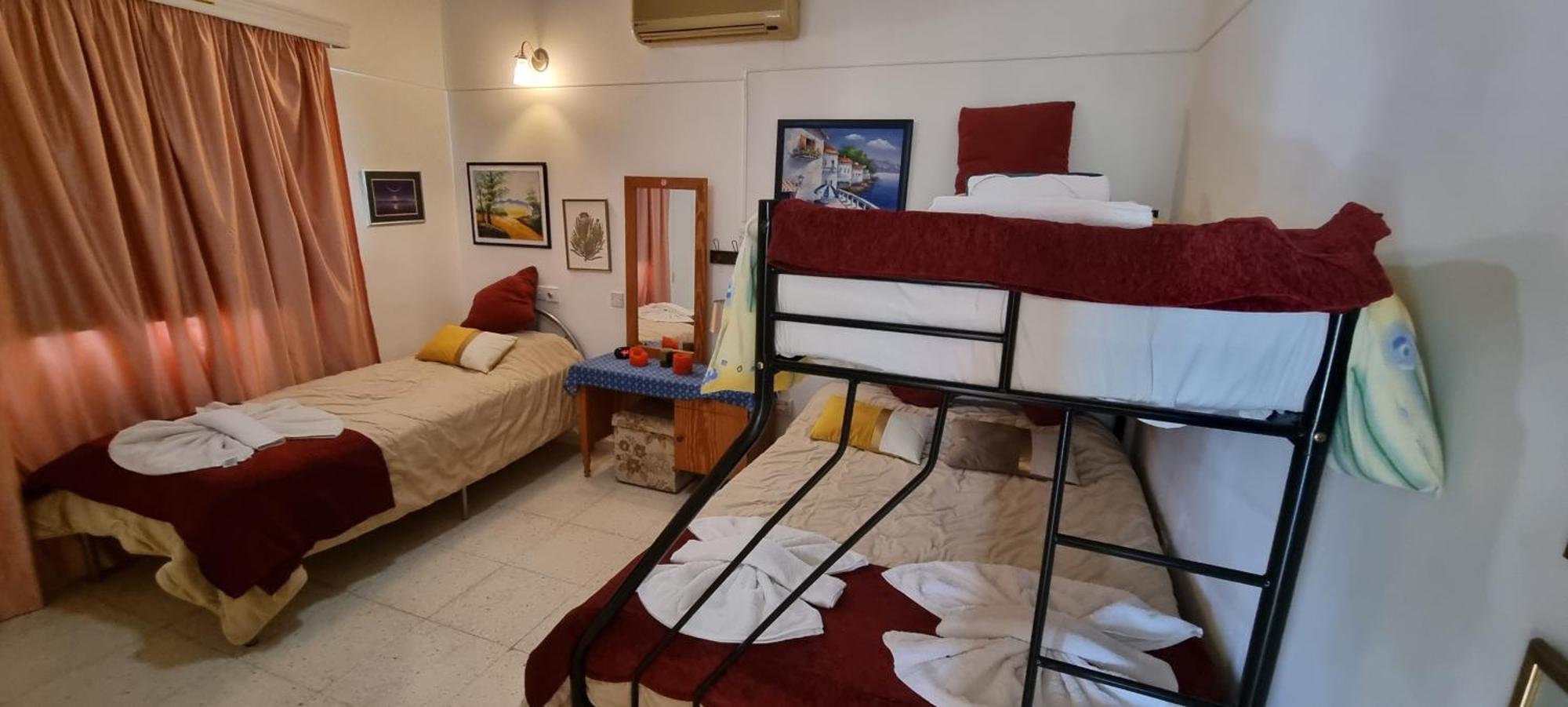 Aparthotel Astrofegia Near The Sea Agia Marina (Northern Cyprus)