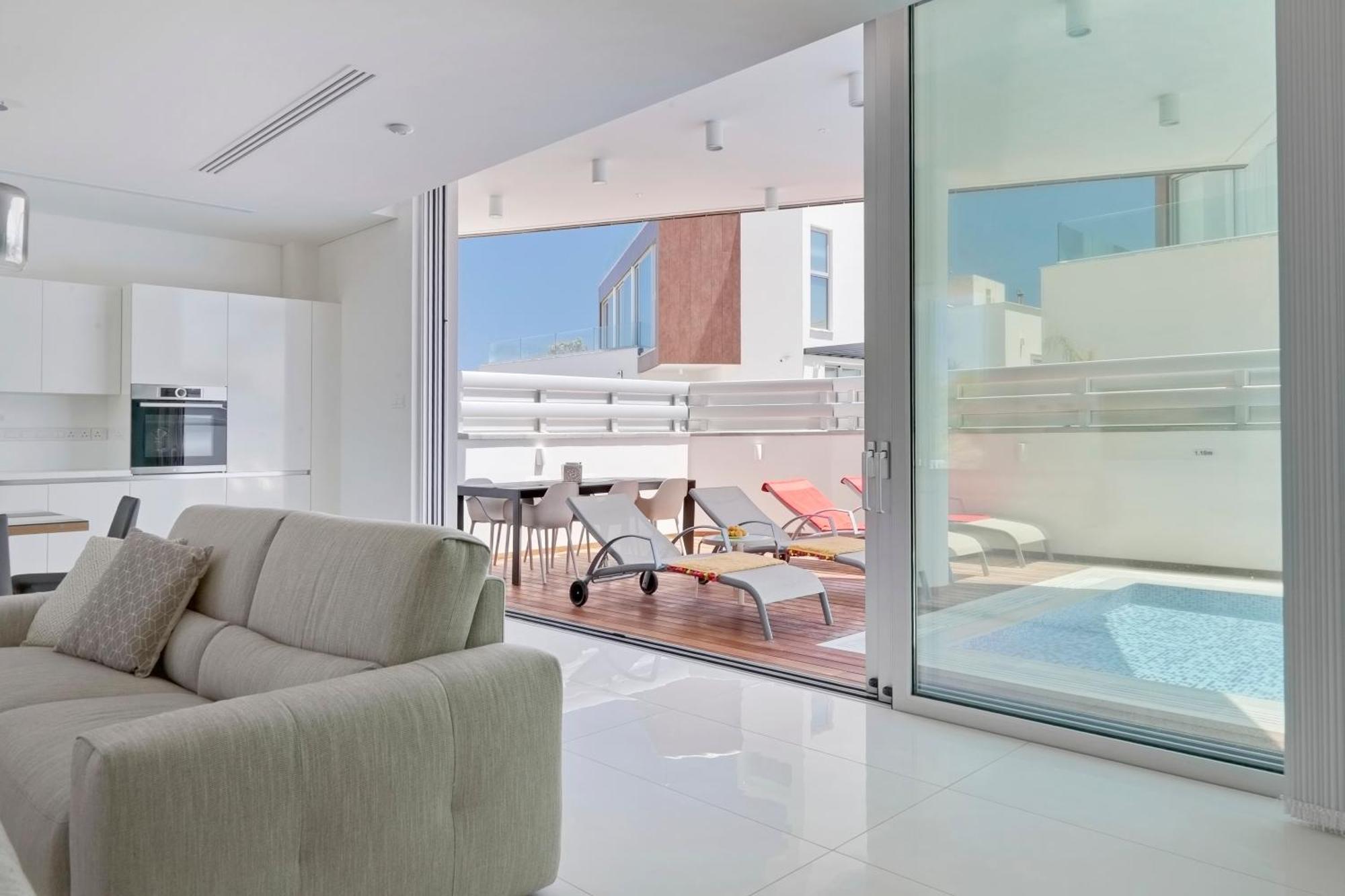 Seaview Luxury Jacuzzi & Pool! 2 Min Villa *