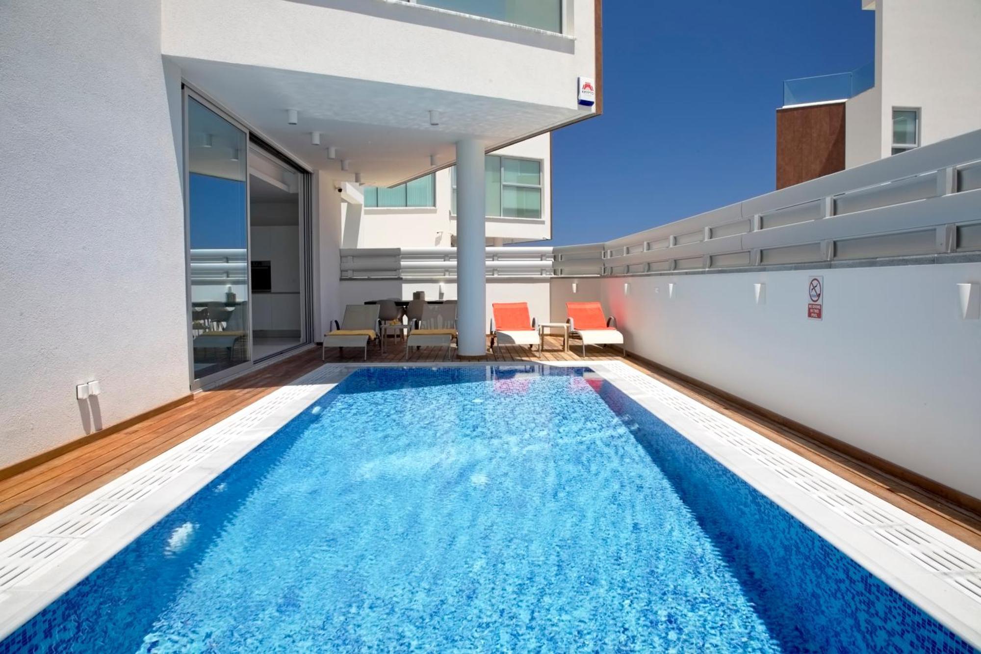Seaview Luxury Jacuzzi & Pool! 2 Min Villa *