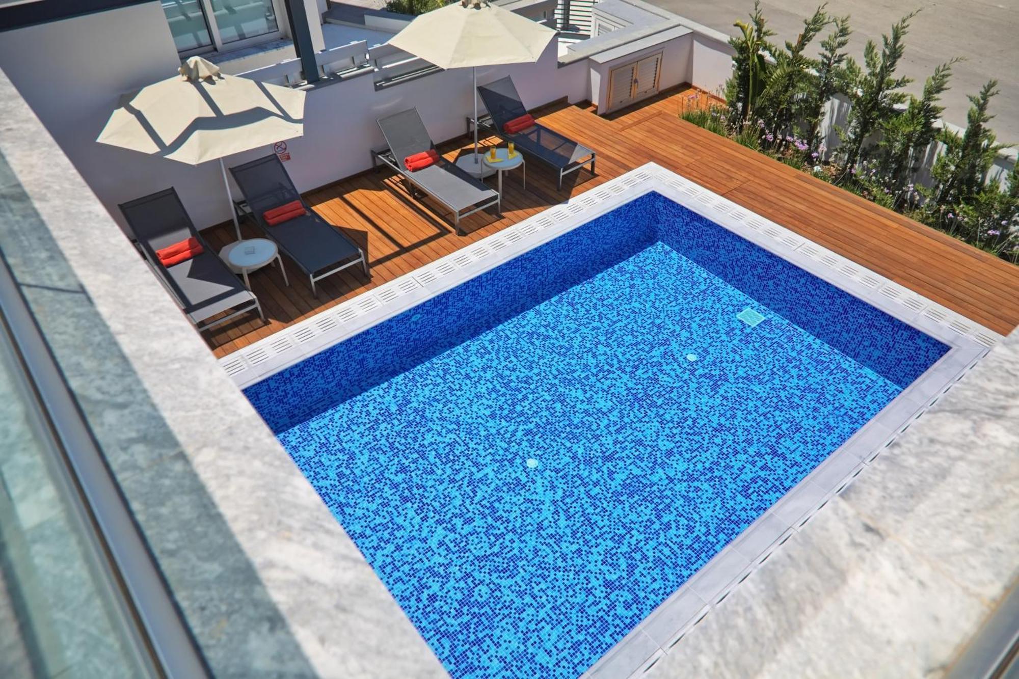 Villa Seaview Luxury Jacuzzi & Pool! 2 Min