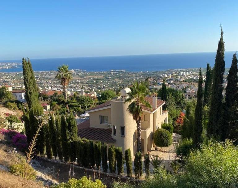 Oceana - With Private Pool And Gardens * Peyia
