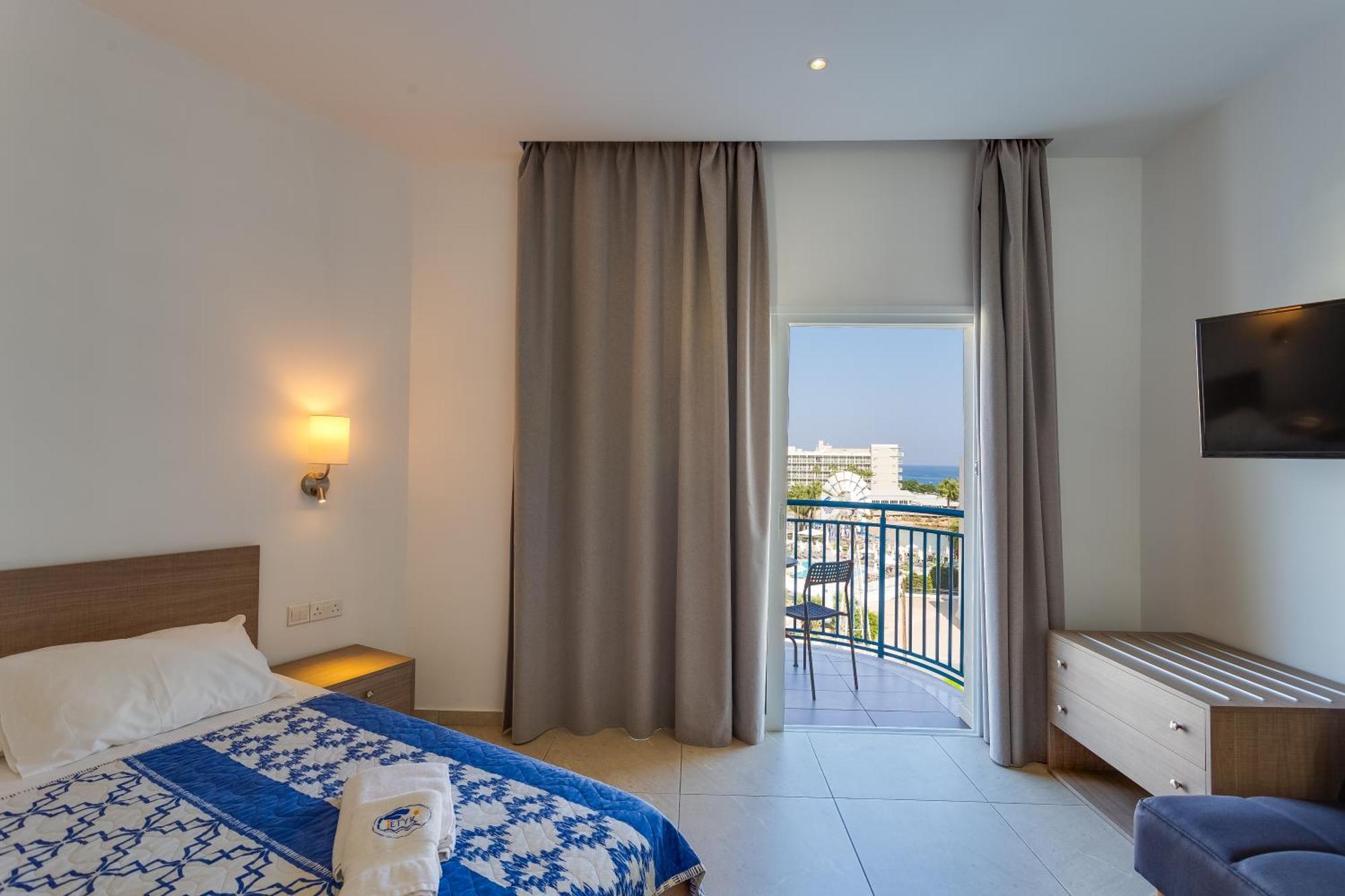 Hotel Tetyk 3*