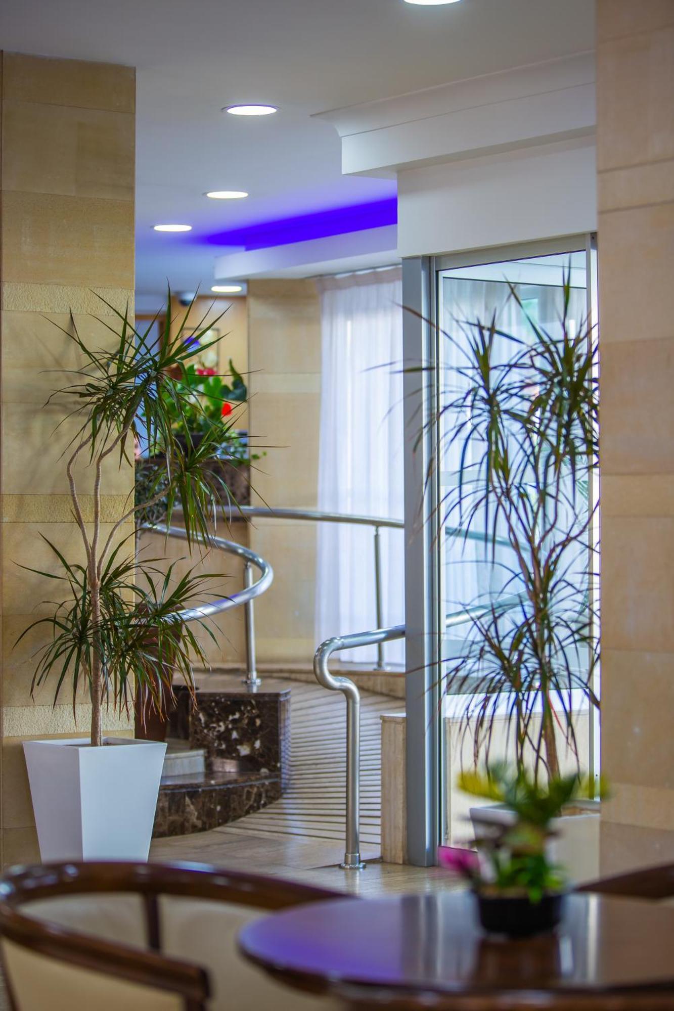 Tetyk Hotel