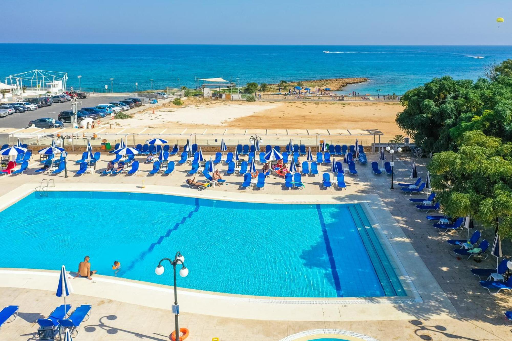 Hotel Tetyk Pernera