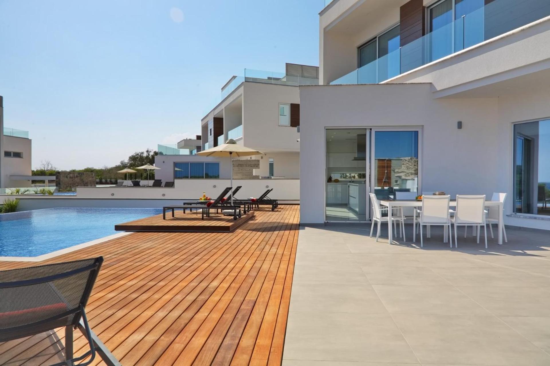 Pousada Beachfront Luxury Idania *
