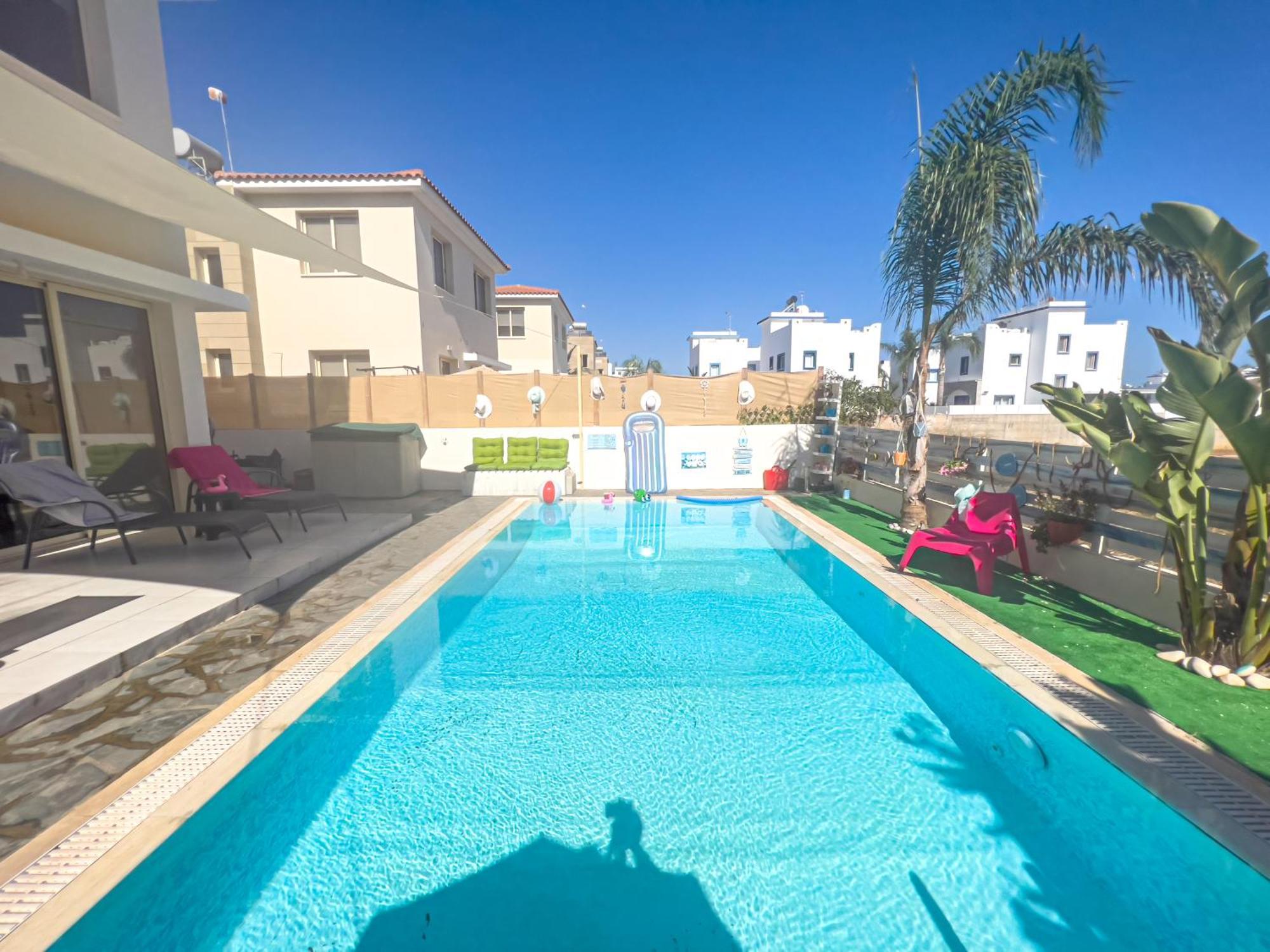 Anna Maria, Kapparis * Paralimni