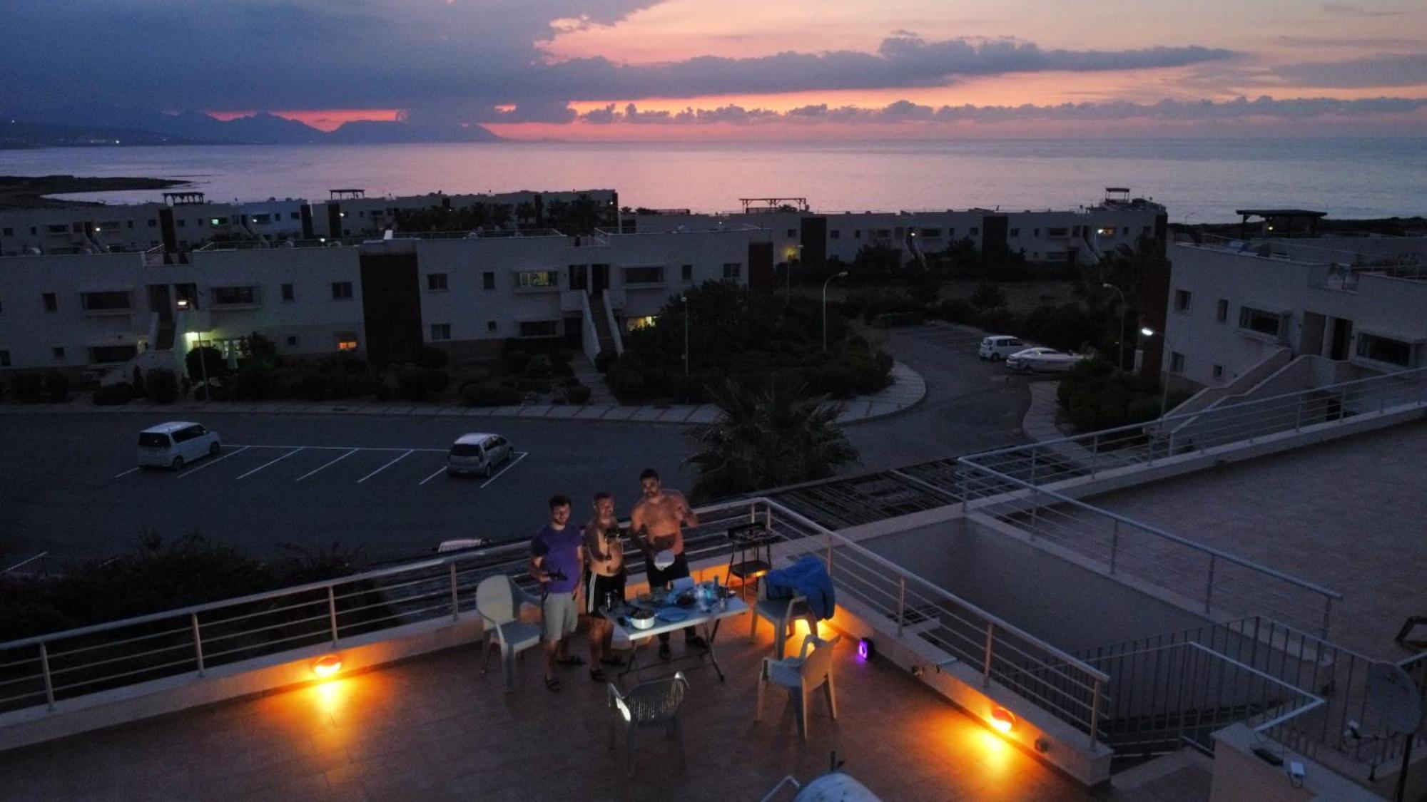 Penthouse With Rooftop Terrace Apartment Akanthou