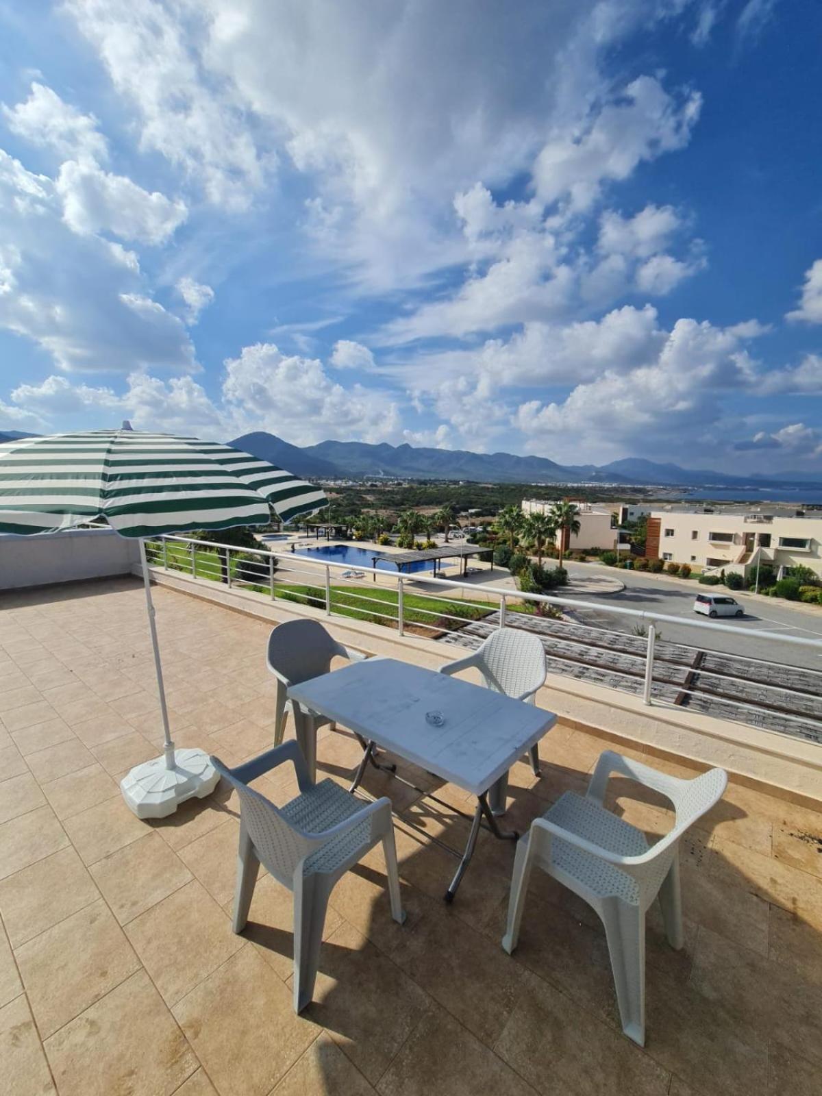 Appartement Penthouse With Rooftop Terrace Akanthou