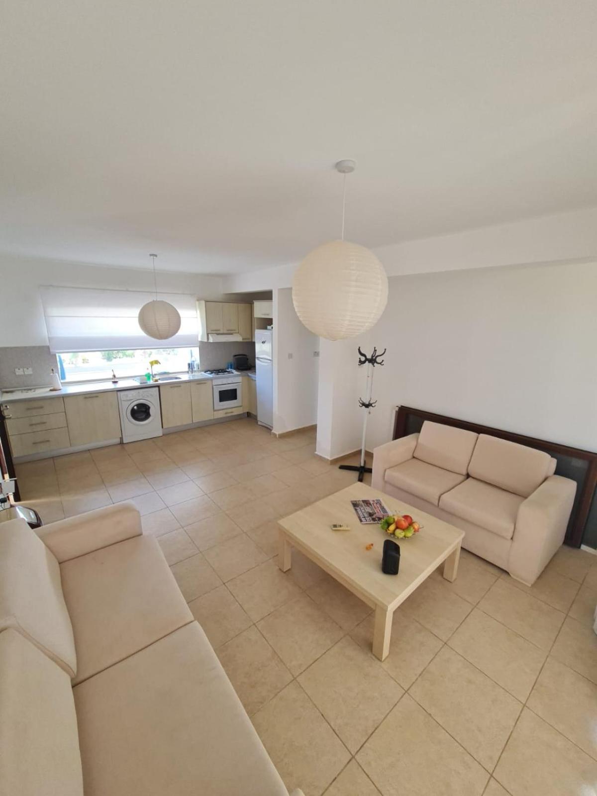 Penthouse With Rooftop Terrace Appartement Akanthou