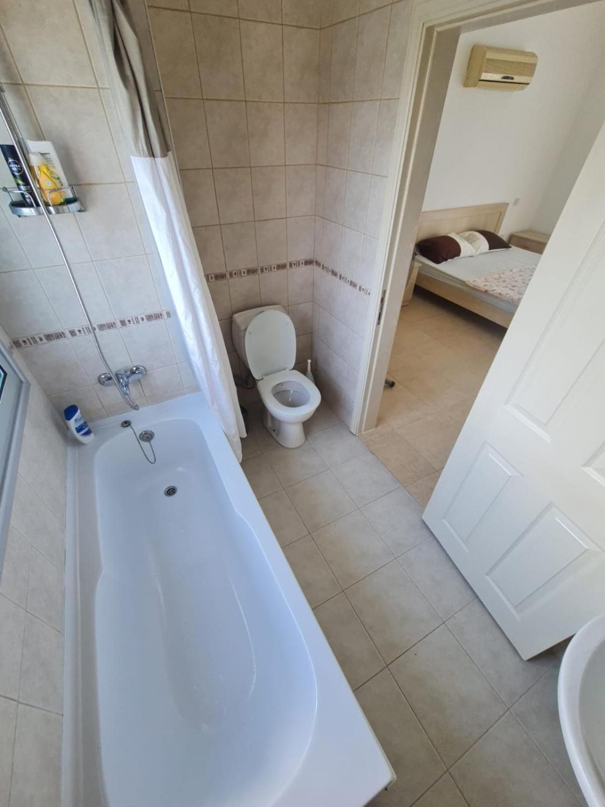 Appartement Penthouse With Rooftop Terrace Akanthou