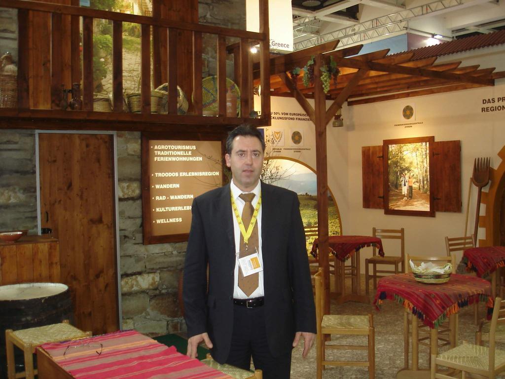 Niovi House Tochni