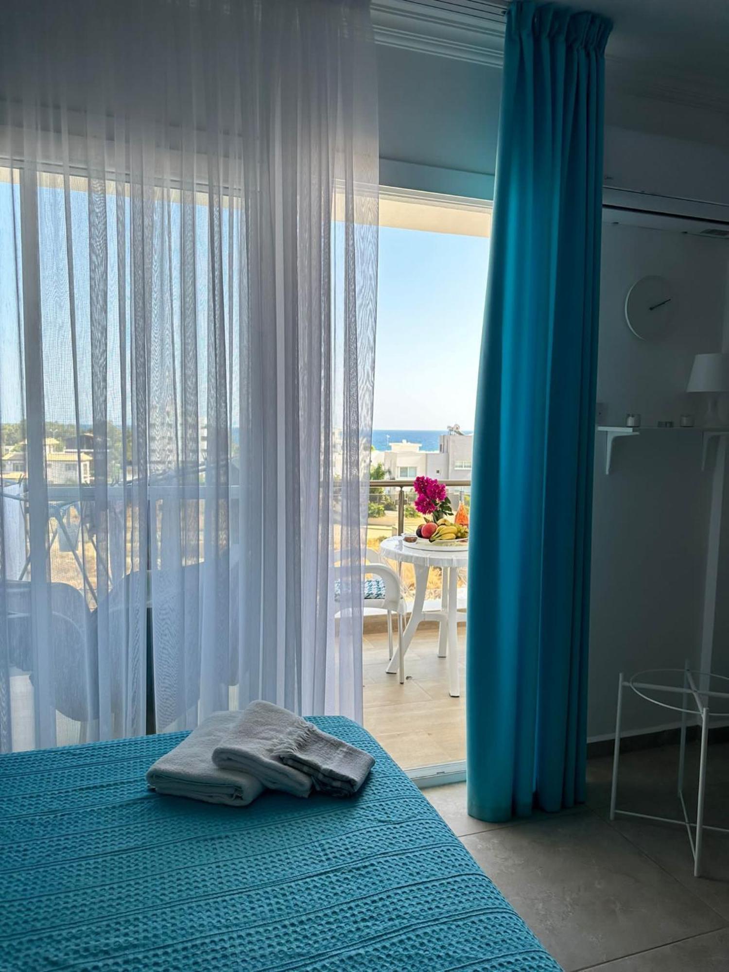 Park Residence,studio,sea View Long Beach, Iskele Apartment *