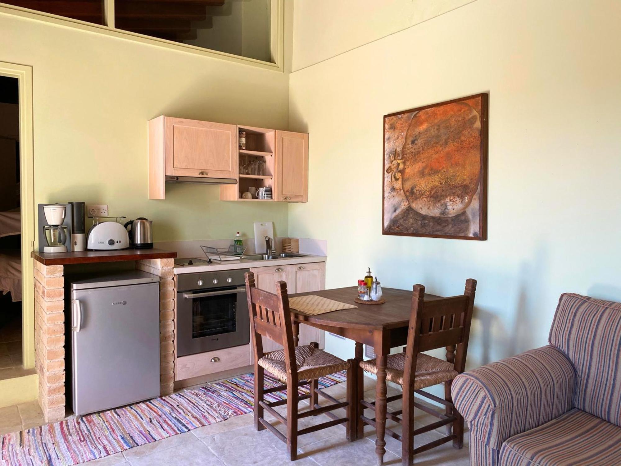 Apartment Eveleos Tochni