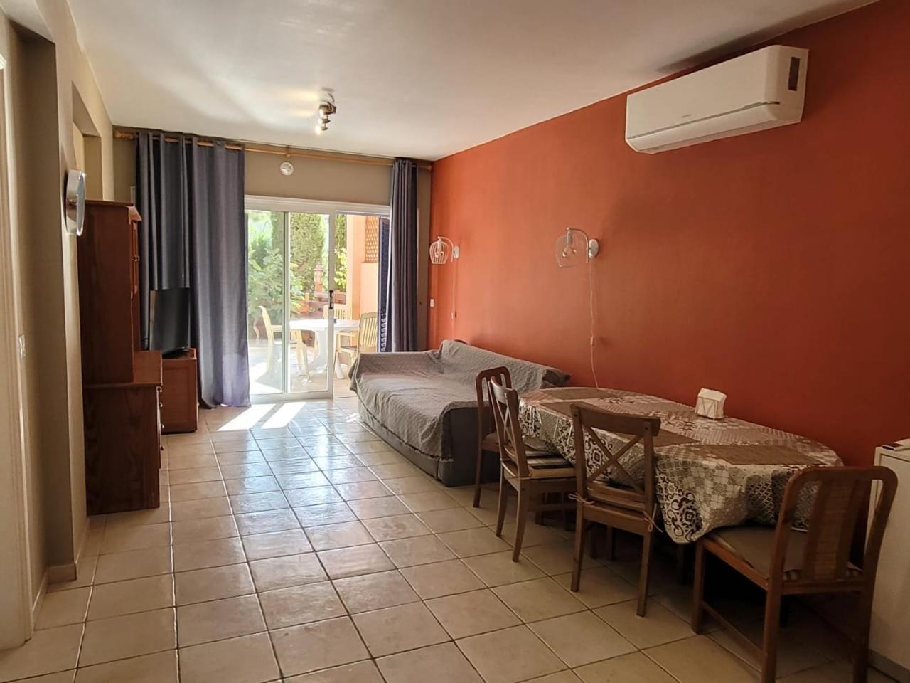 Apartment Limnaria Gardens Paphos, Near