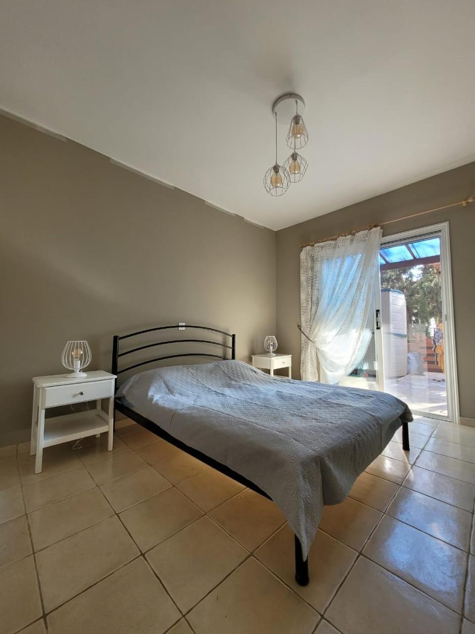 Limnaria Gardens Paphos, Near Apartment *