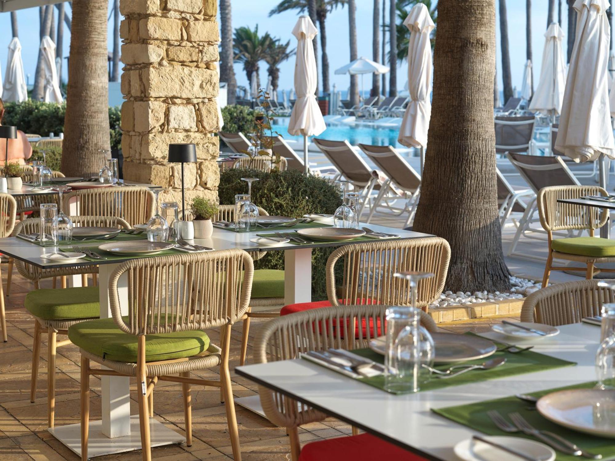 Leonardo Plaza Cypria Maris & (adults Only) Hotel