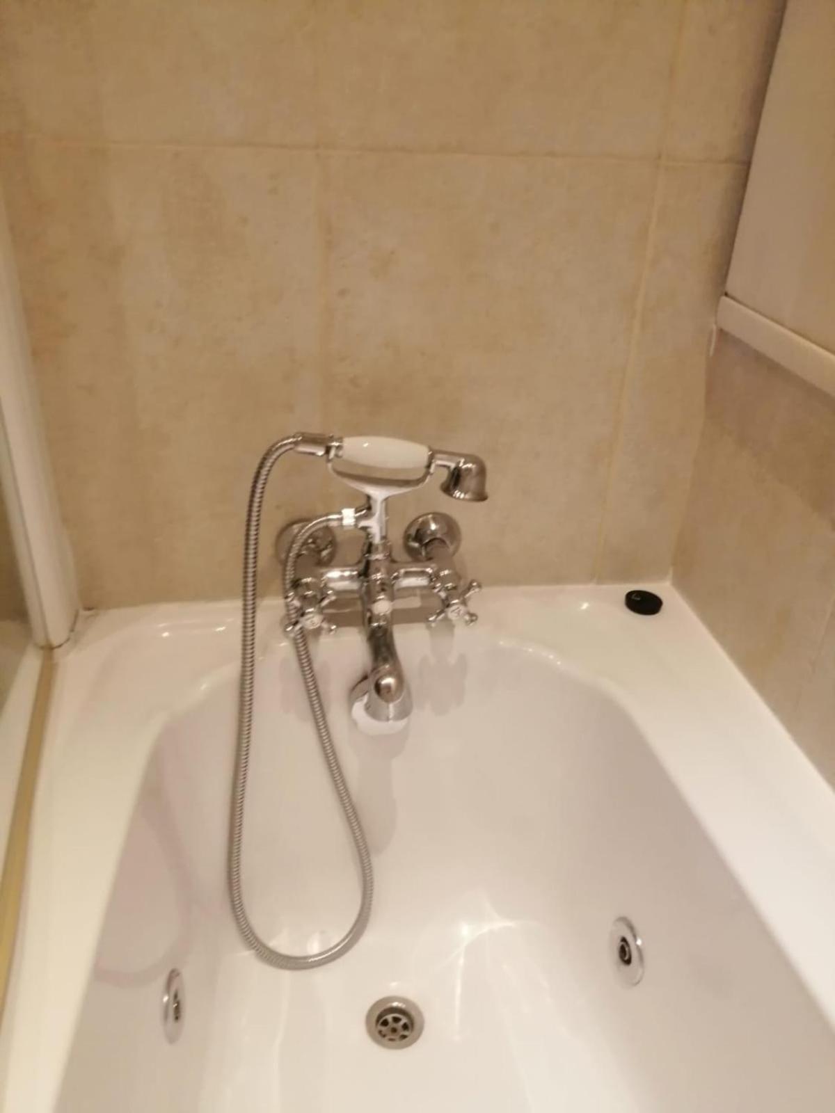 Quattro Sea View Beachfront Ap 6 Apartment *