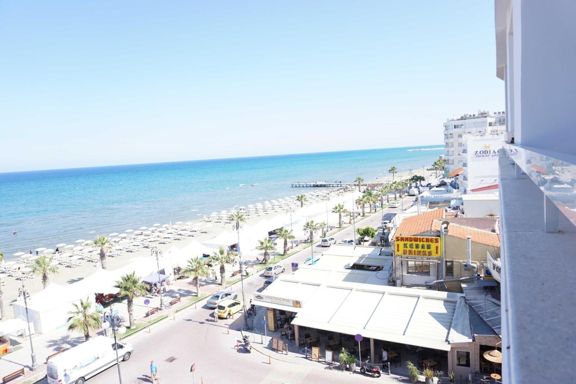 Quattro Beachfront Sea View Ap 53 Apartment *