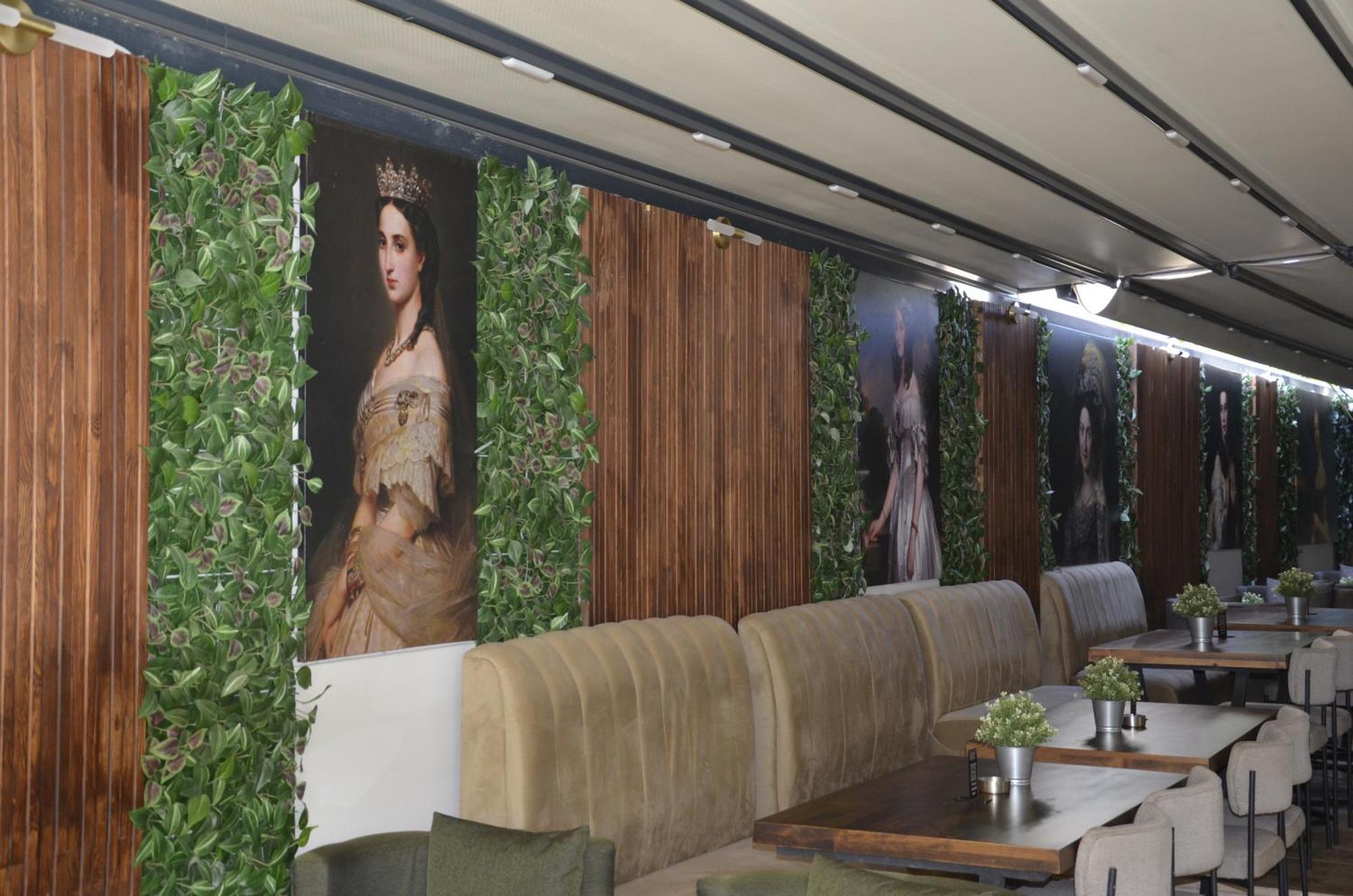 Hotel Crown Salamis