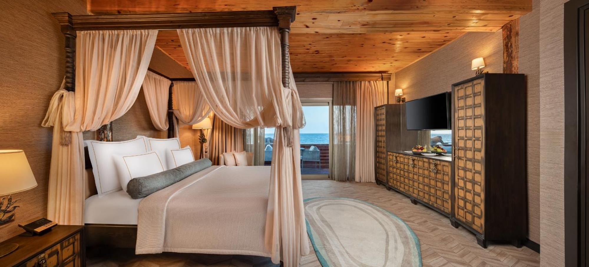 Hotel Les Ambassadeurs Casino&marina 3*