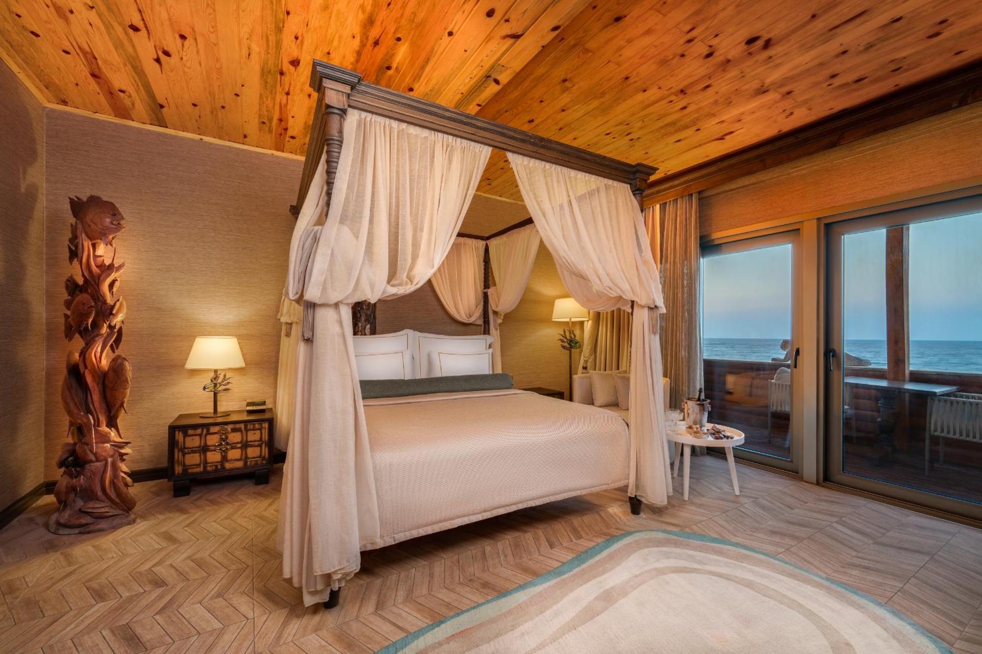 Les Ambassadeurs Casino&marina Hotel 3*