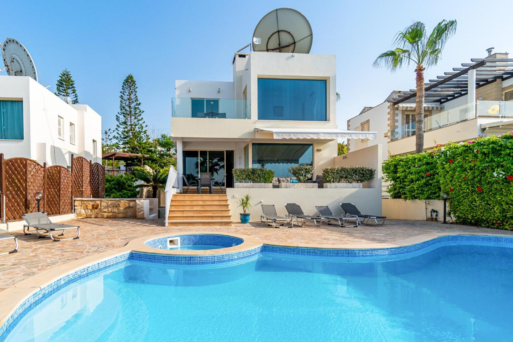 Villa Front Blu By Ezoria Coral Bay