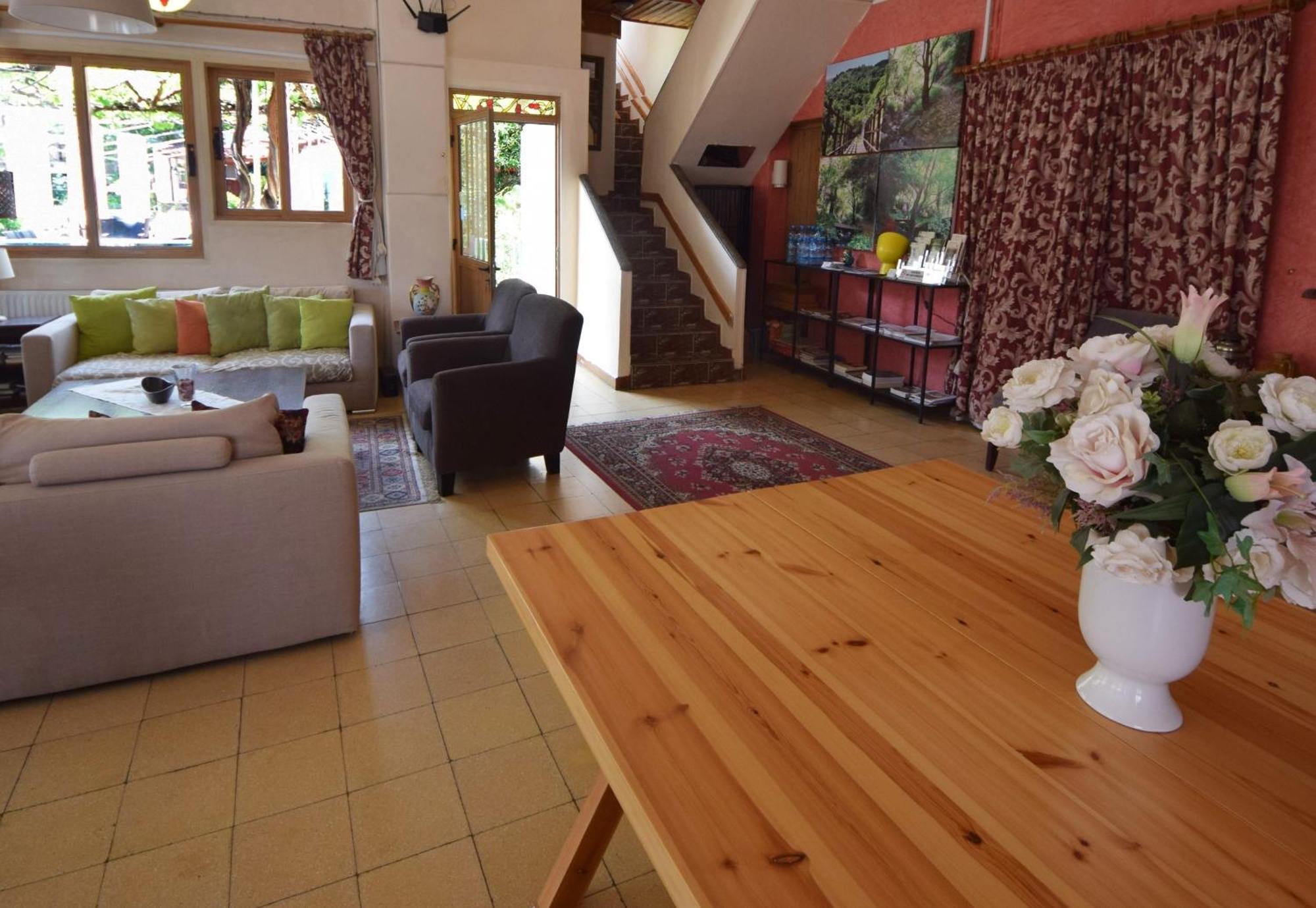 Christys Palace Hotel Pedhoulas