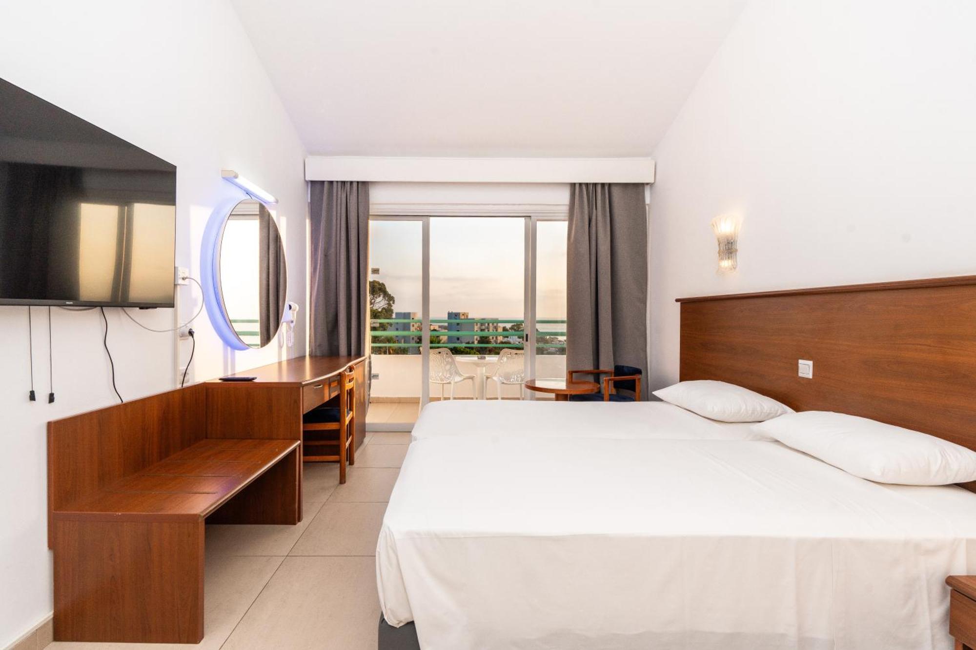 Adelais Bay Hotel Protaras