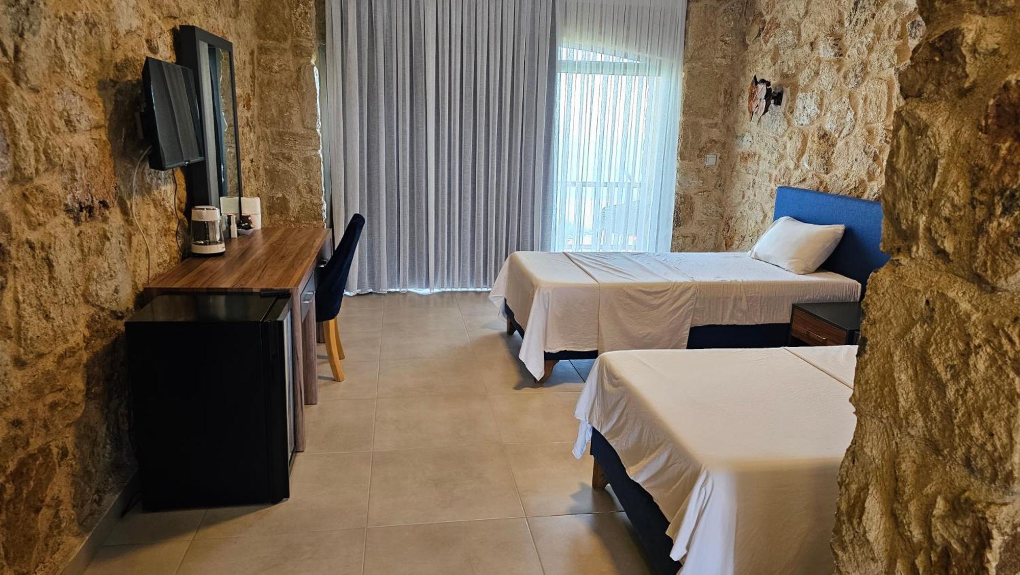Burhan's Hotel Rizokarpaso