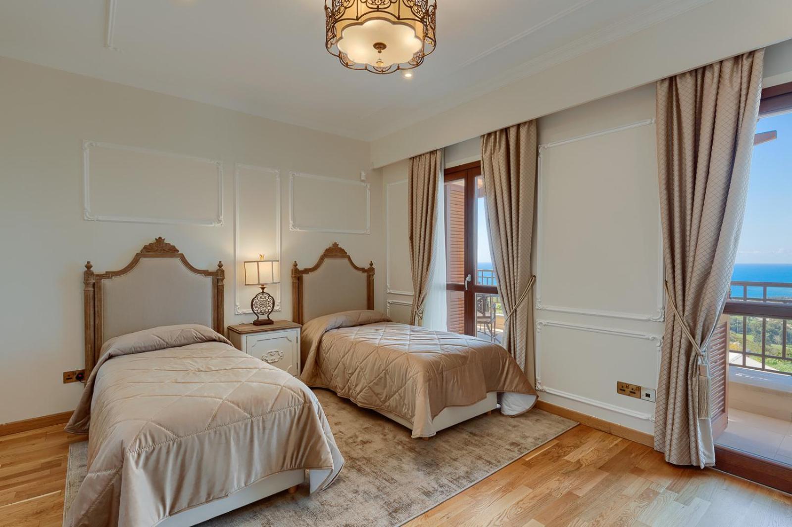 Aphrodite Hills - Junior Resort 5*