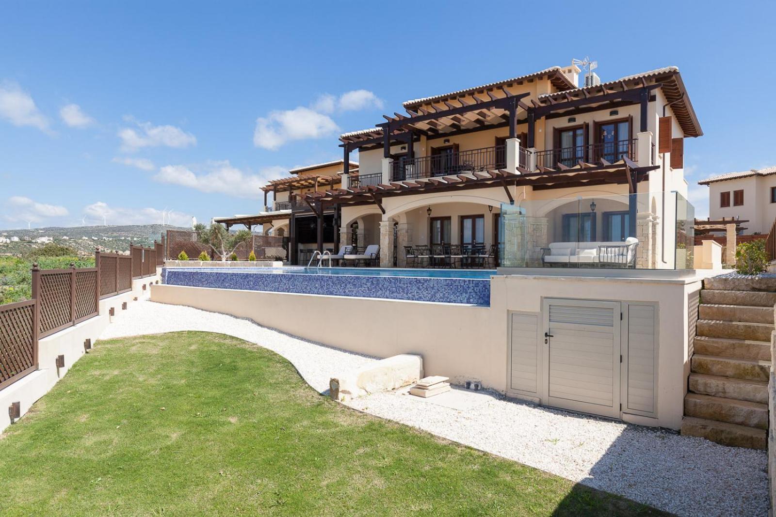 Resort Aphrodite Hills - Junior 5*