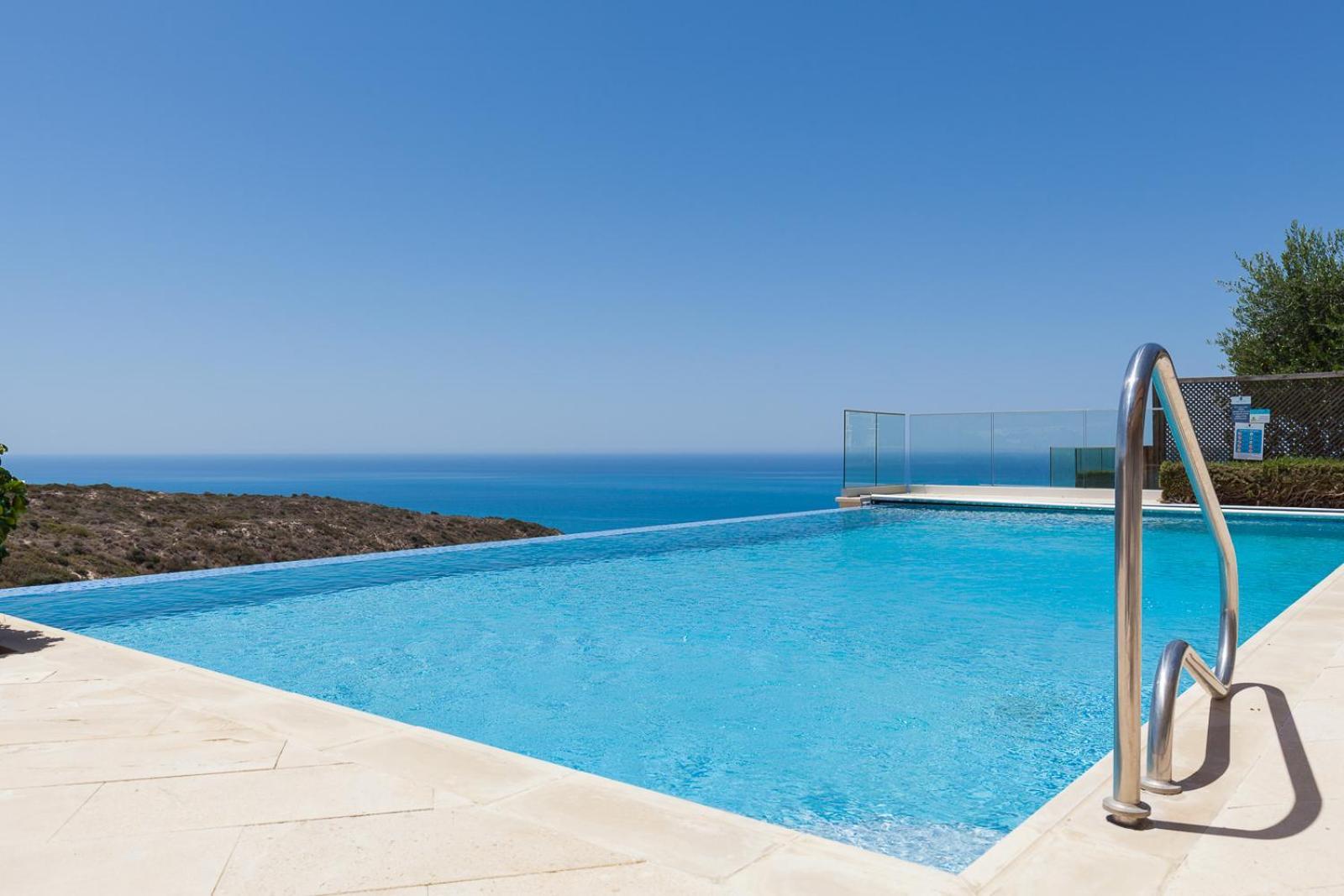 Aphrodite Hills - Junior 5*